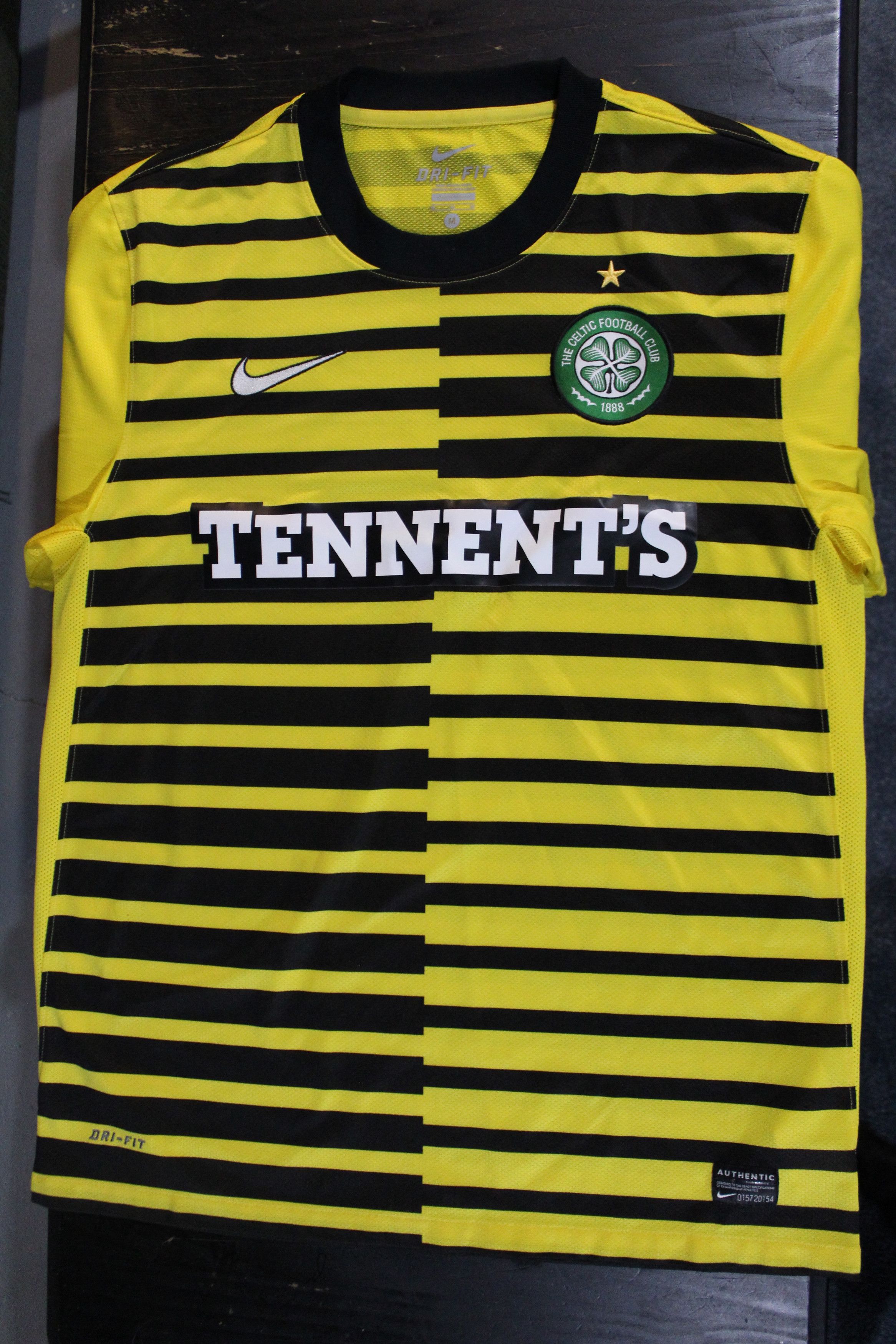 Nike GLASGOW CELTIC FC 2011-2012 SOCCER JERSEY Size US M / EU 48-50 / 2 - 1 Preview