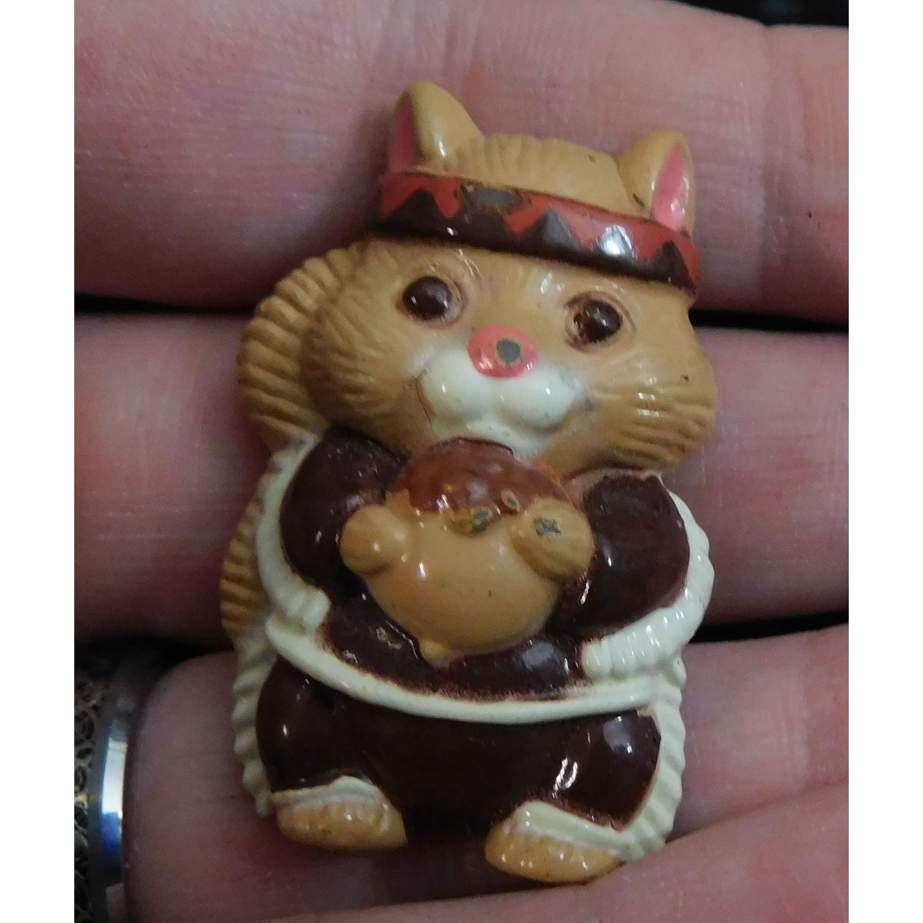 Other Vintage Hallmark Thanksgiving Squirrel Brooch Size ONE SIZE - 3 Thumbnail