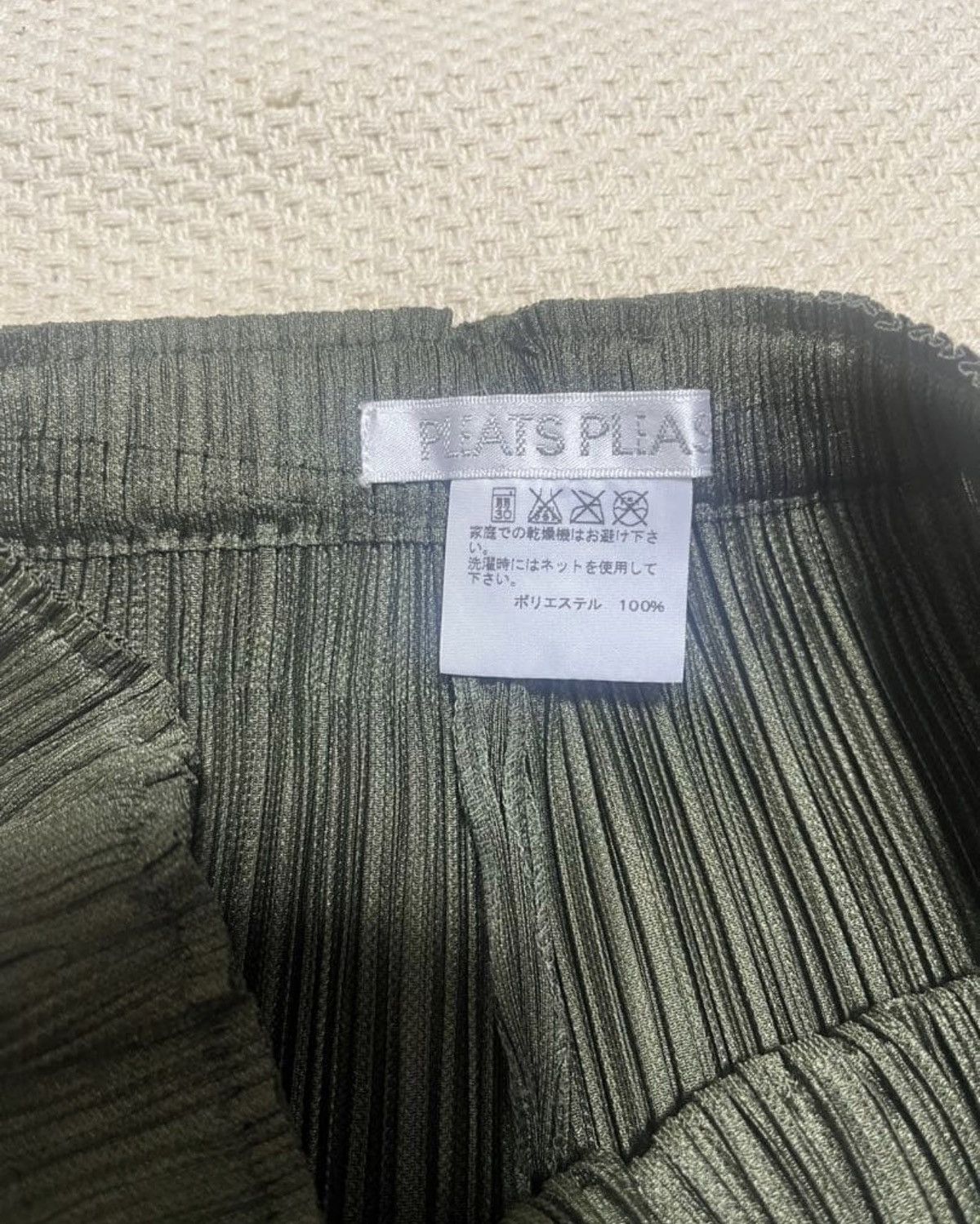 Pleats Please Issey Miyake PLEATS PLEASE Issey Miyake Cropped Pants Size 26" / US 2 / IT 38 - 3 Thumbnail