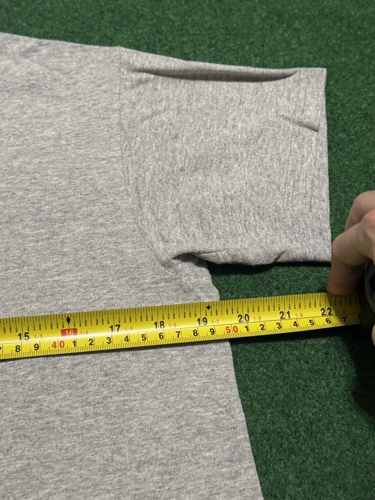 Nike Nike Y2K Gray Shirt Womens M/L 19x24 Gray Just Do It T Shirt Size US L / EU 52-54 / 3 - 6 Thumbnail