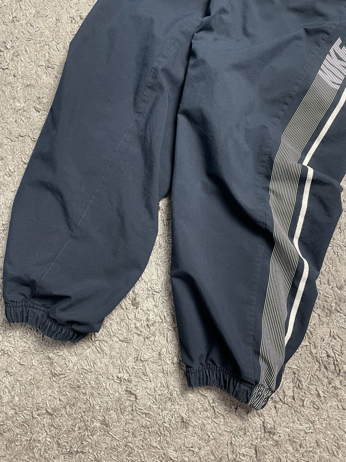 Nike Vintage Nike Small Logo Pants 00’s Size XL Size US 36 / EU 52 - 5 Thumbnail