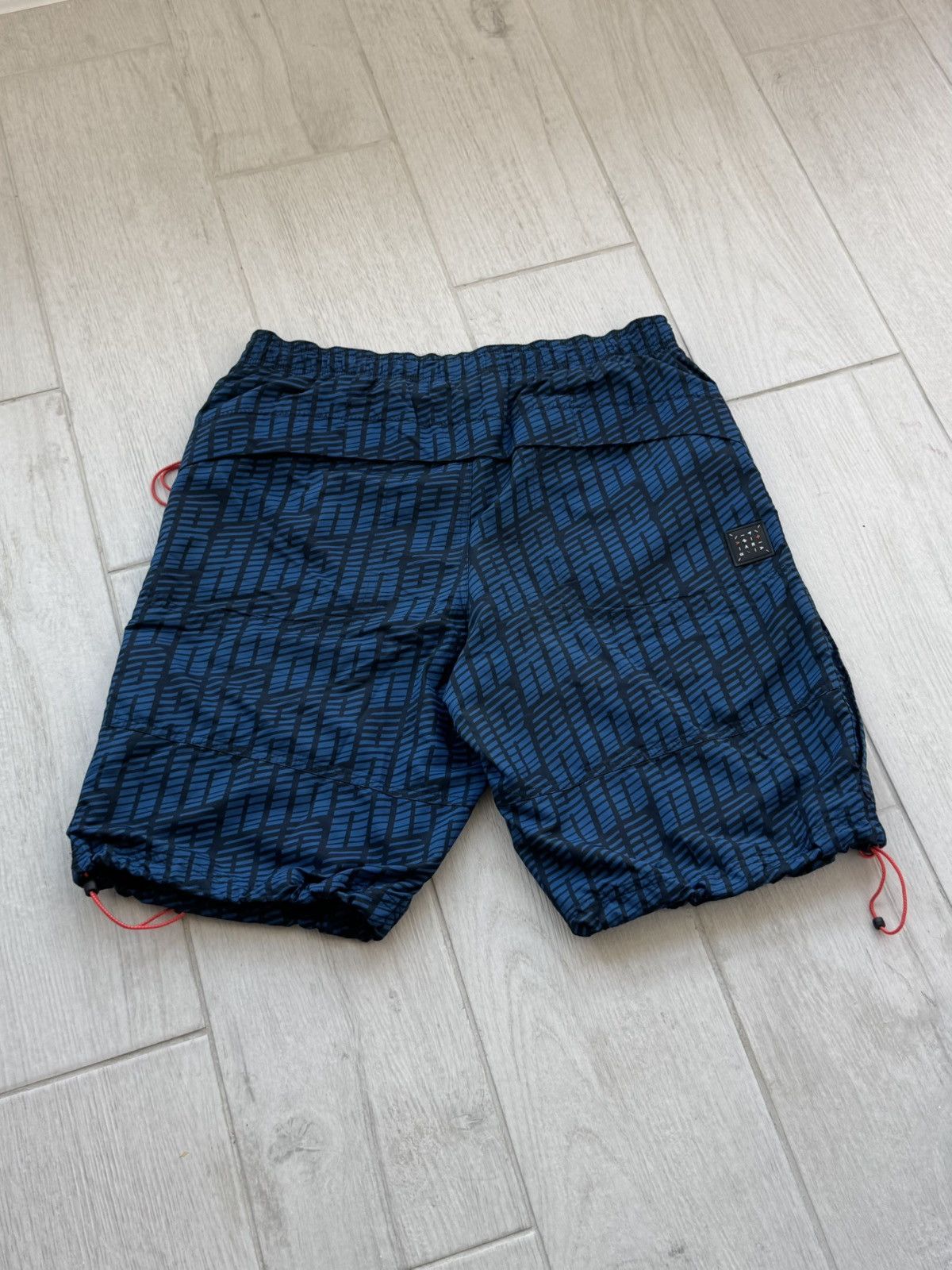 Nike Nike Variant Techwear Cargo Shorts Gorpcore Pattern Size US 32 / EU 48 - 3 Thumbnail