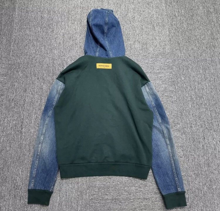 Louis Vuitton Louis Vuitton's latest green stitched logo hoodie Size US L / EU 52-54 / 3 - 2 Thumbnail