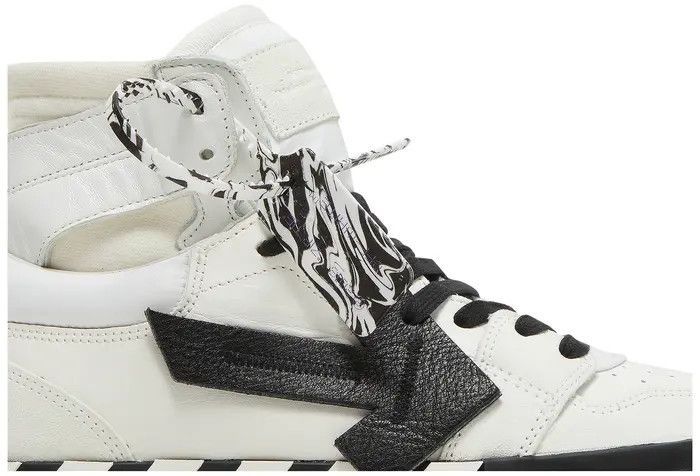 Off-White o1y0225 Hi-Top Sneakers in Black/White Size US 8 / EU 41 - 2 Thumbnail