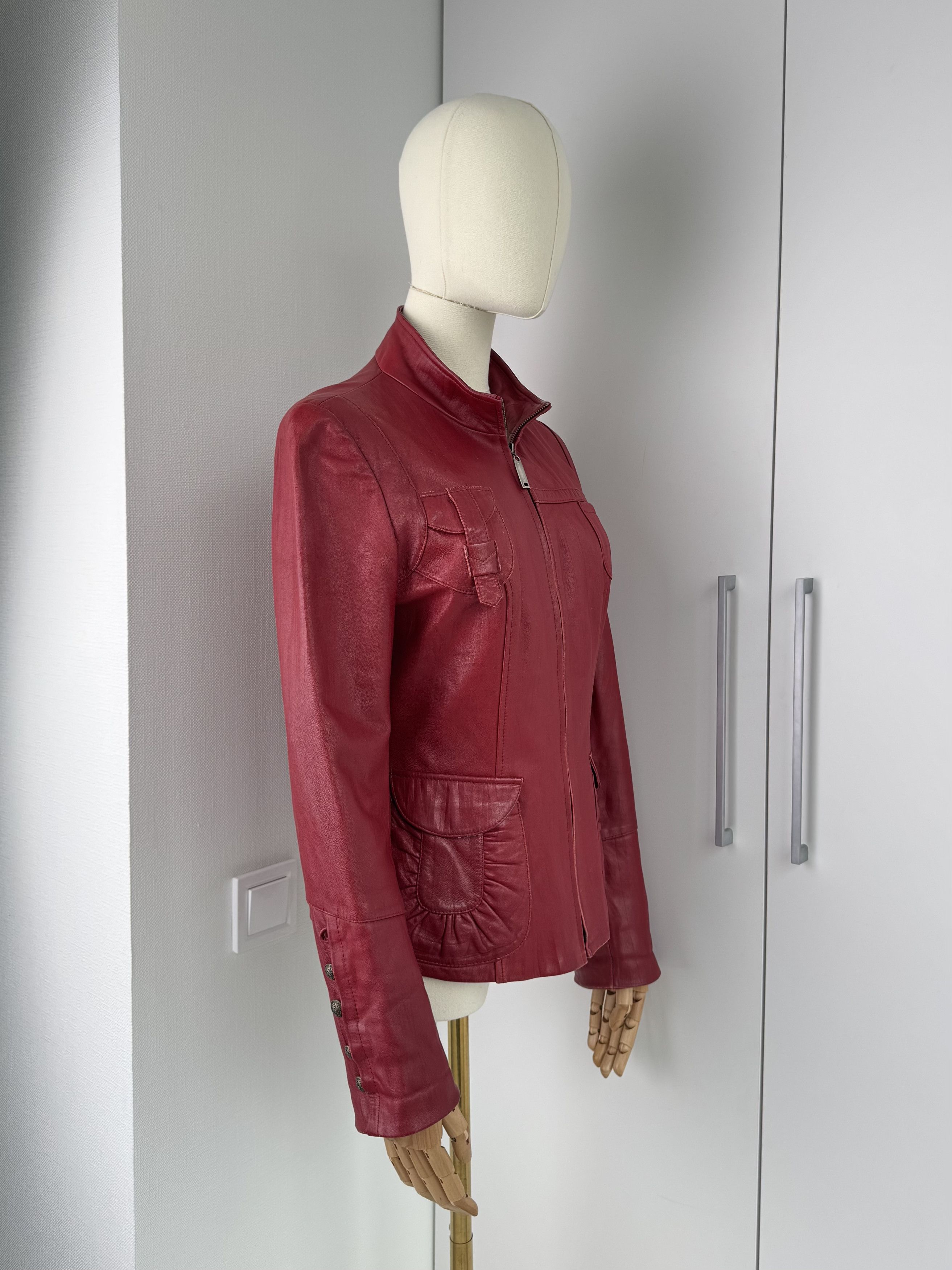 Vintage Women Red Leather Jacket Y2K Vintage Fitted Zip Up Style Size S / US 4 / IT 40 - 2 Thumbnail