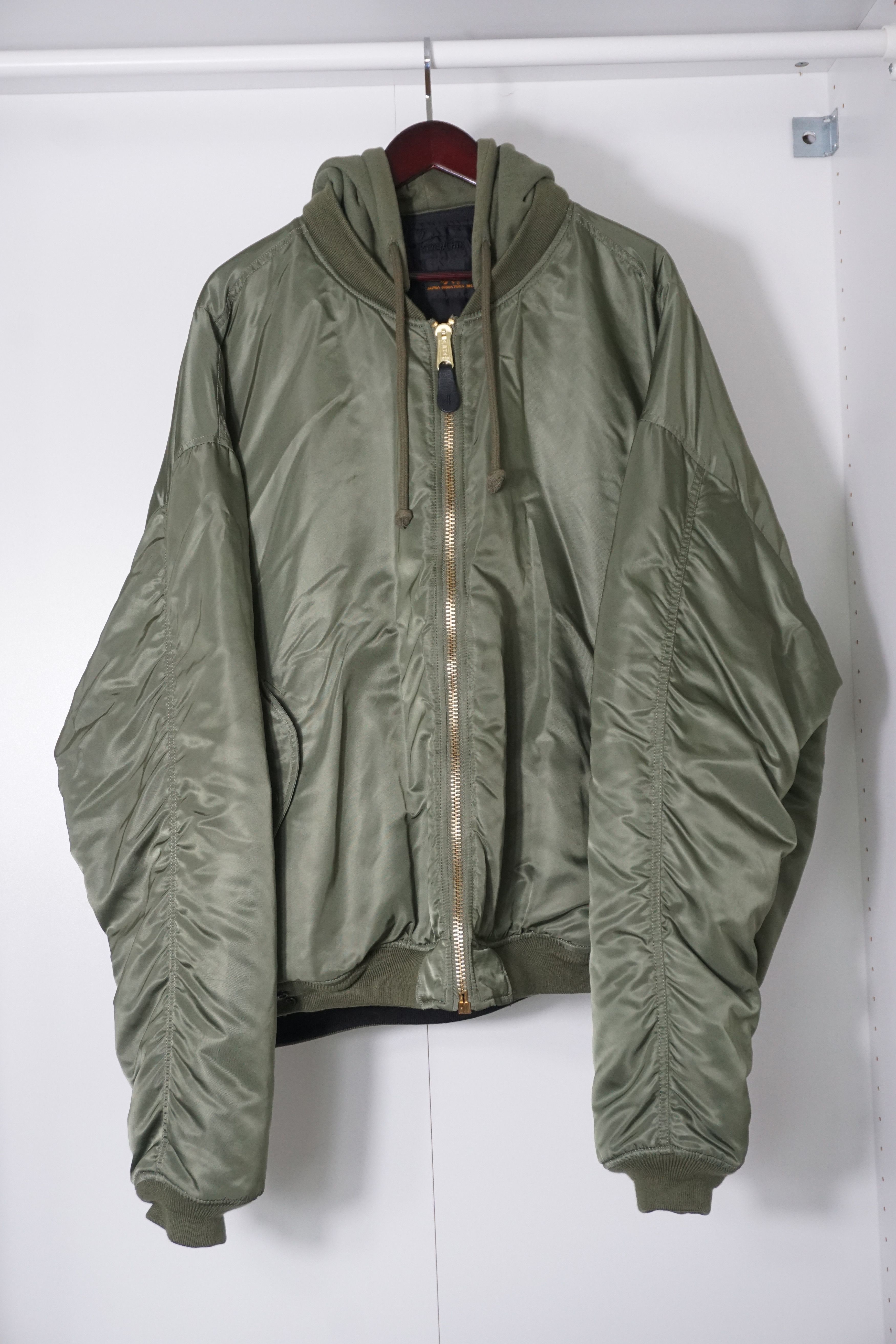 Alpha Industries × Vetements SS17 Oversized Bomber Size US M / EU 48-50 / 2 - 1 Thumbnail