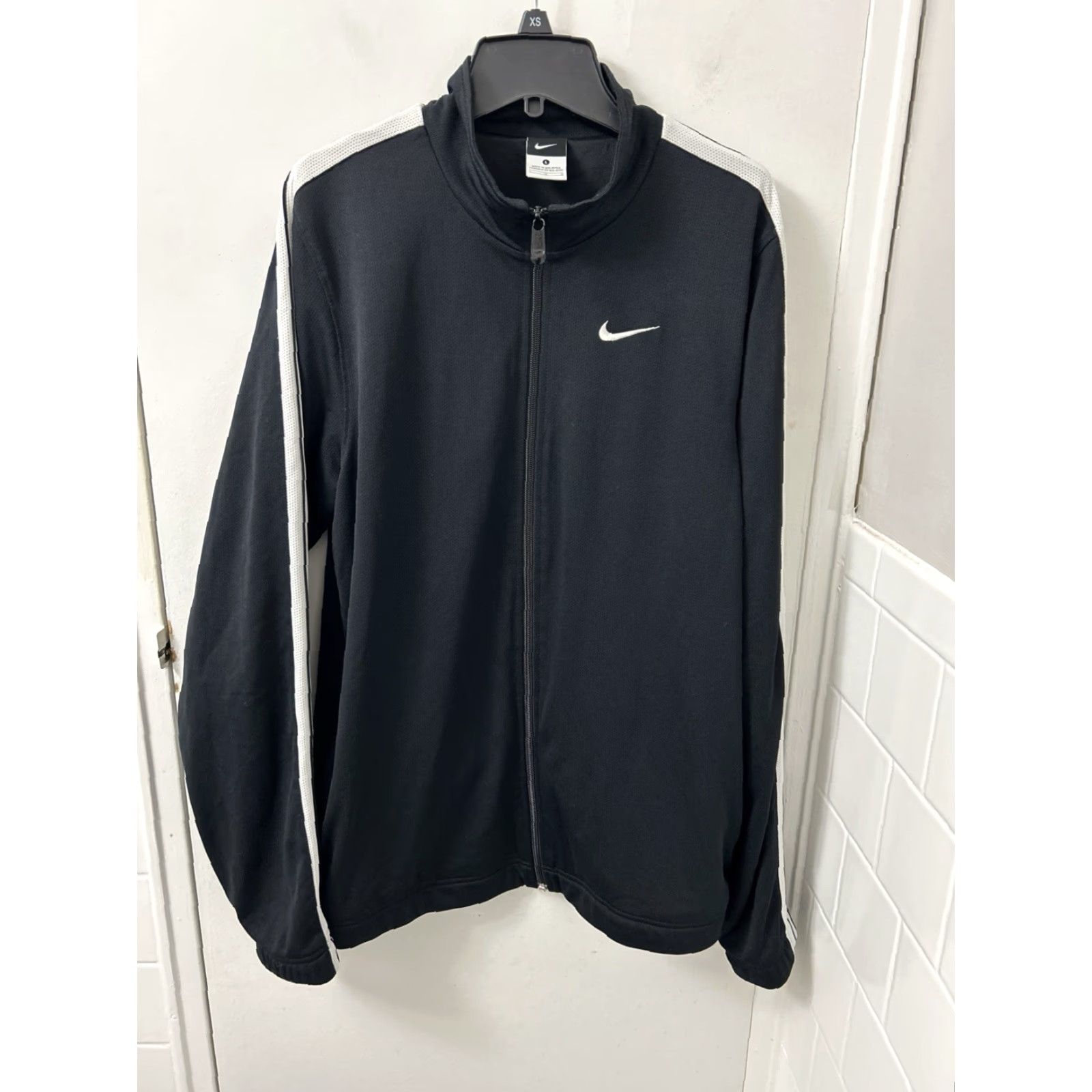 Nike Nike Track Jacket Mens Large Black Full Zip Pockets L/S Regular Fit Shirt? Size US L / EU 52-54 / 3 - 2 Thumbnail