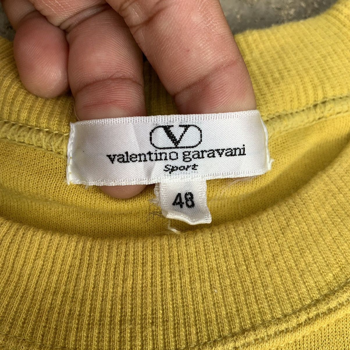 Valentino Valentino Garavani Crewneck Embroidered Logo Size US M / EU 48-50 / 2 - 9 Thumbnail
