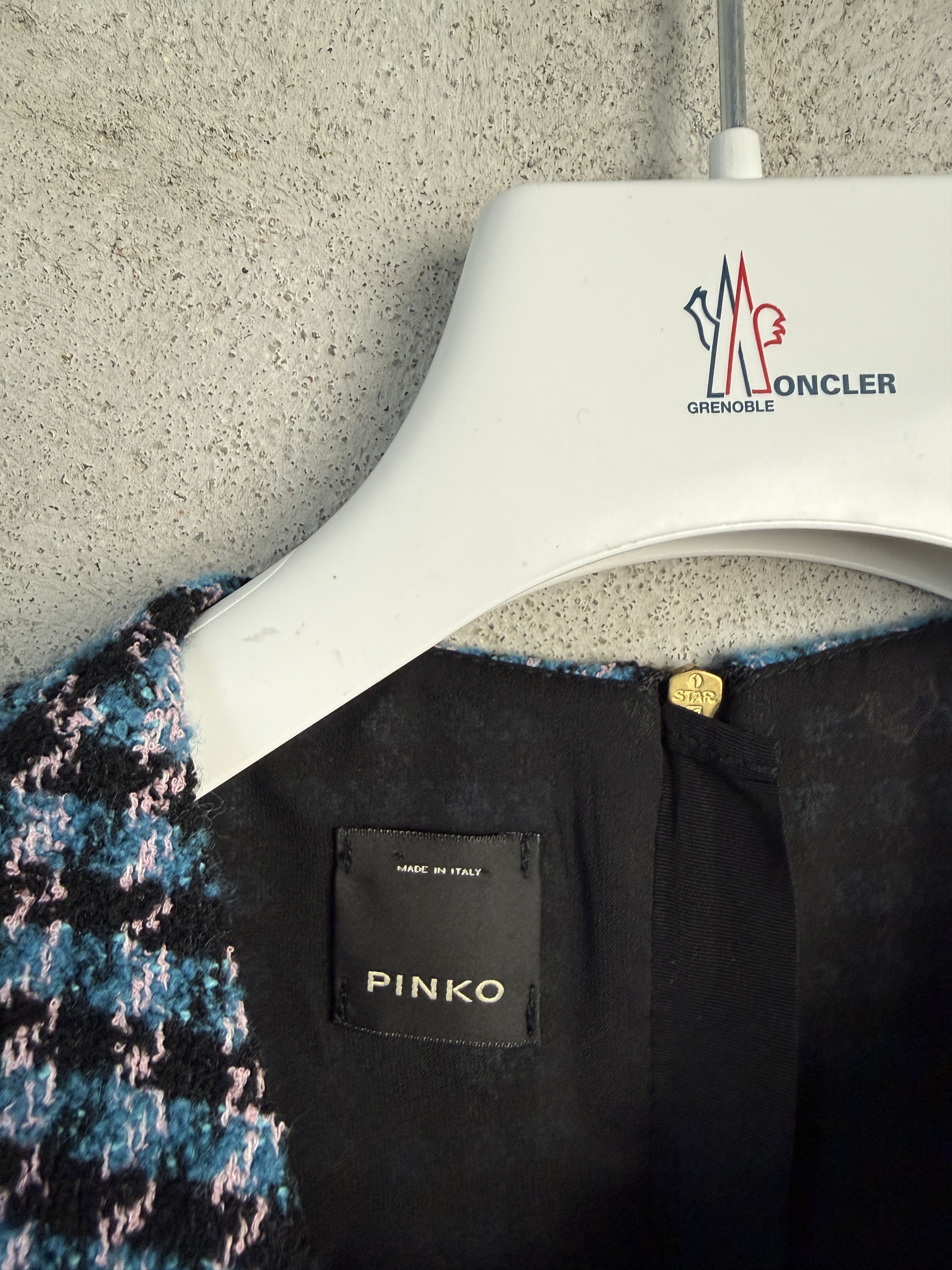 Pinko Pinko tank top blouse zip-up formal elegant Size XS / US 0-2 / IT 36-38 - 3 Thumbnail