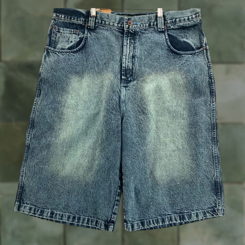 Vintage VINTAGE Bluff Urban Bermuda Shorts Mens 42 Blue Denim Acid Wash Cotton NWT Size US 42 / EU 58 - 1 Thumbnail