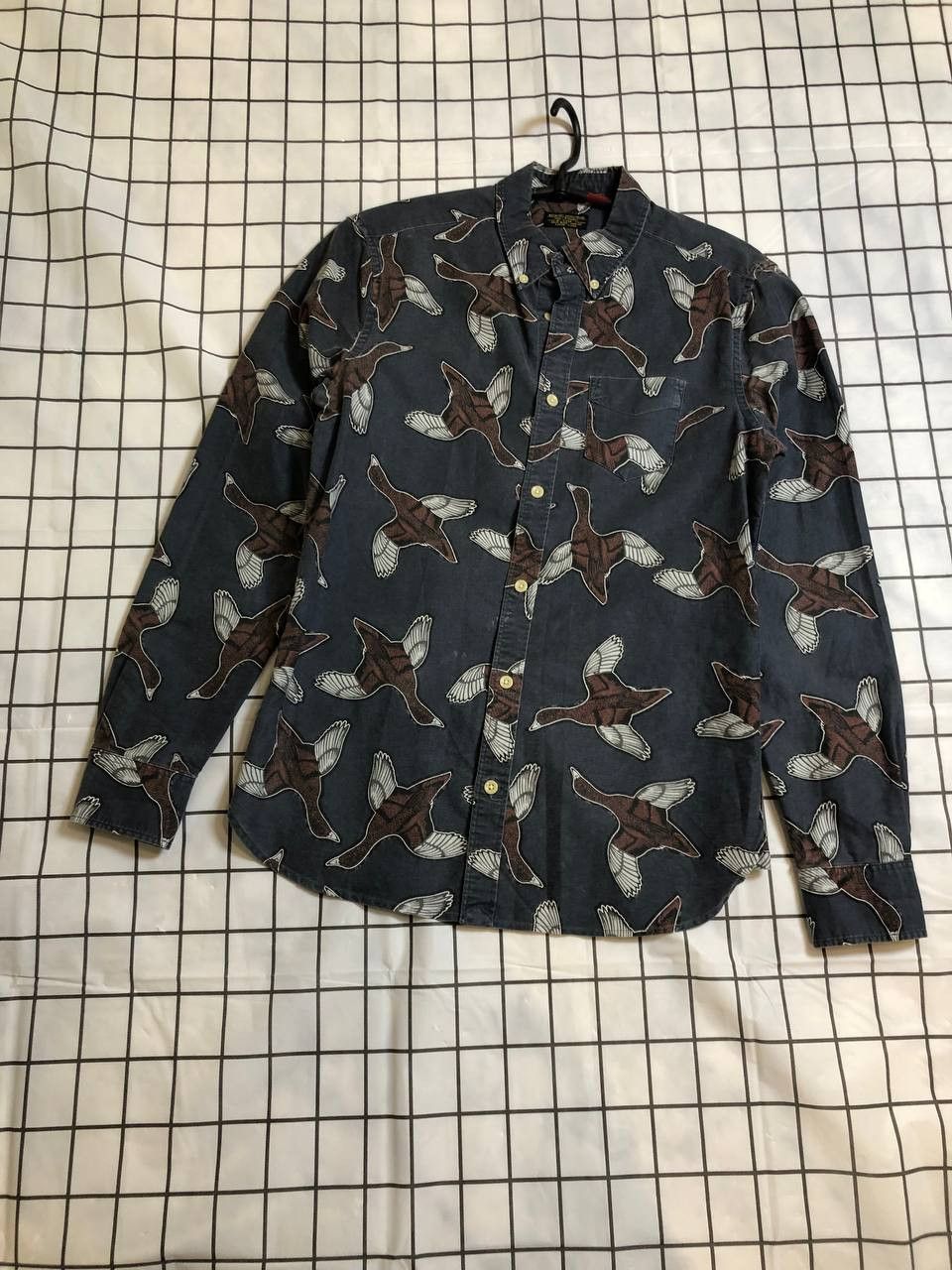 Allsaints Vintage Allsaints Bird Print Slim Fit Button Up Shirt XS Size US XS / EU 42 / 0 - 1 Thumbnail