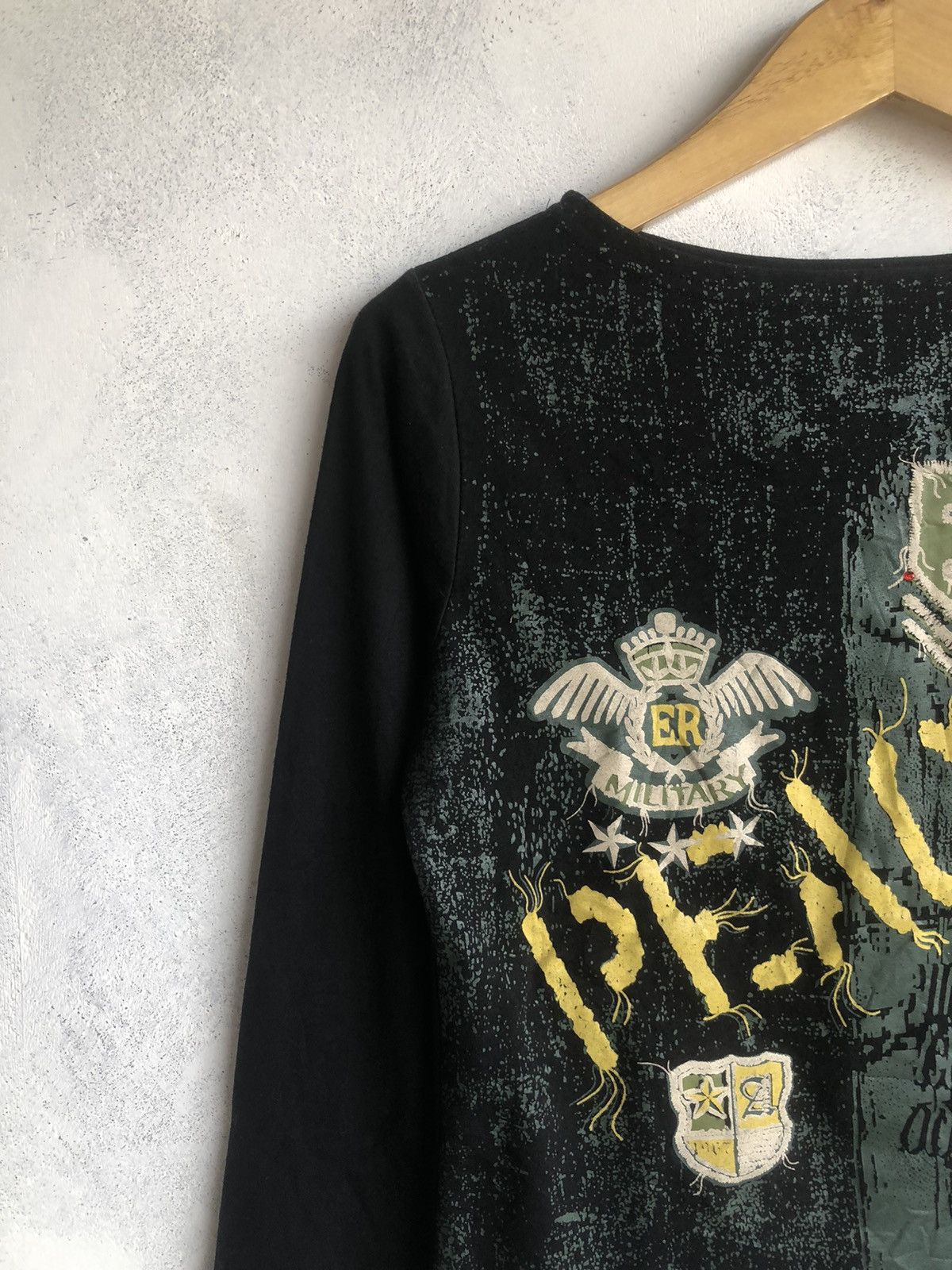 Beauty Beast Gothic Poem LongSleeve A-win Rock Punk Style Size US S / EU 44-46 / 1 - 4 Thumbnail