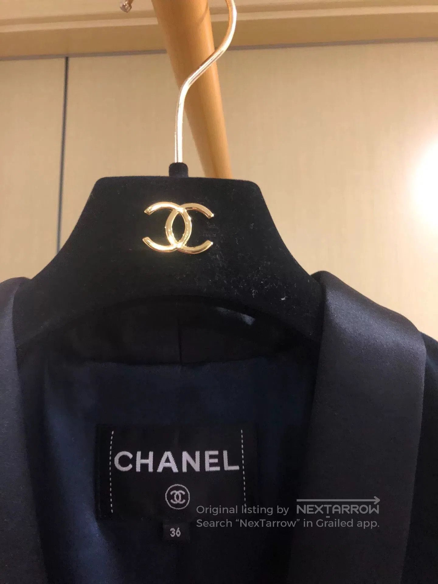Chanel Chanel Velvet Blazer in Black. Size M / US 6-8 / IT 42-44 - 3 Thumbnail