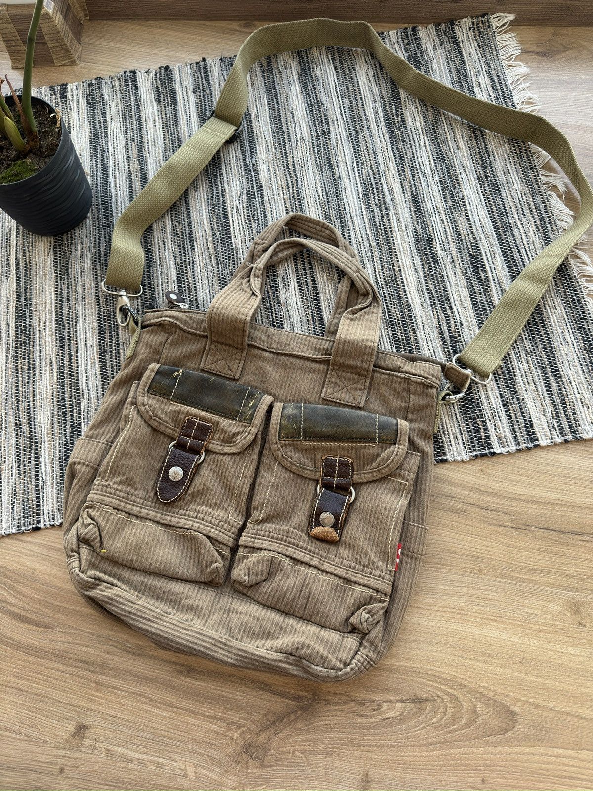 Vintage DIESEL Y2K brown shoulder sling bag