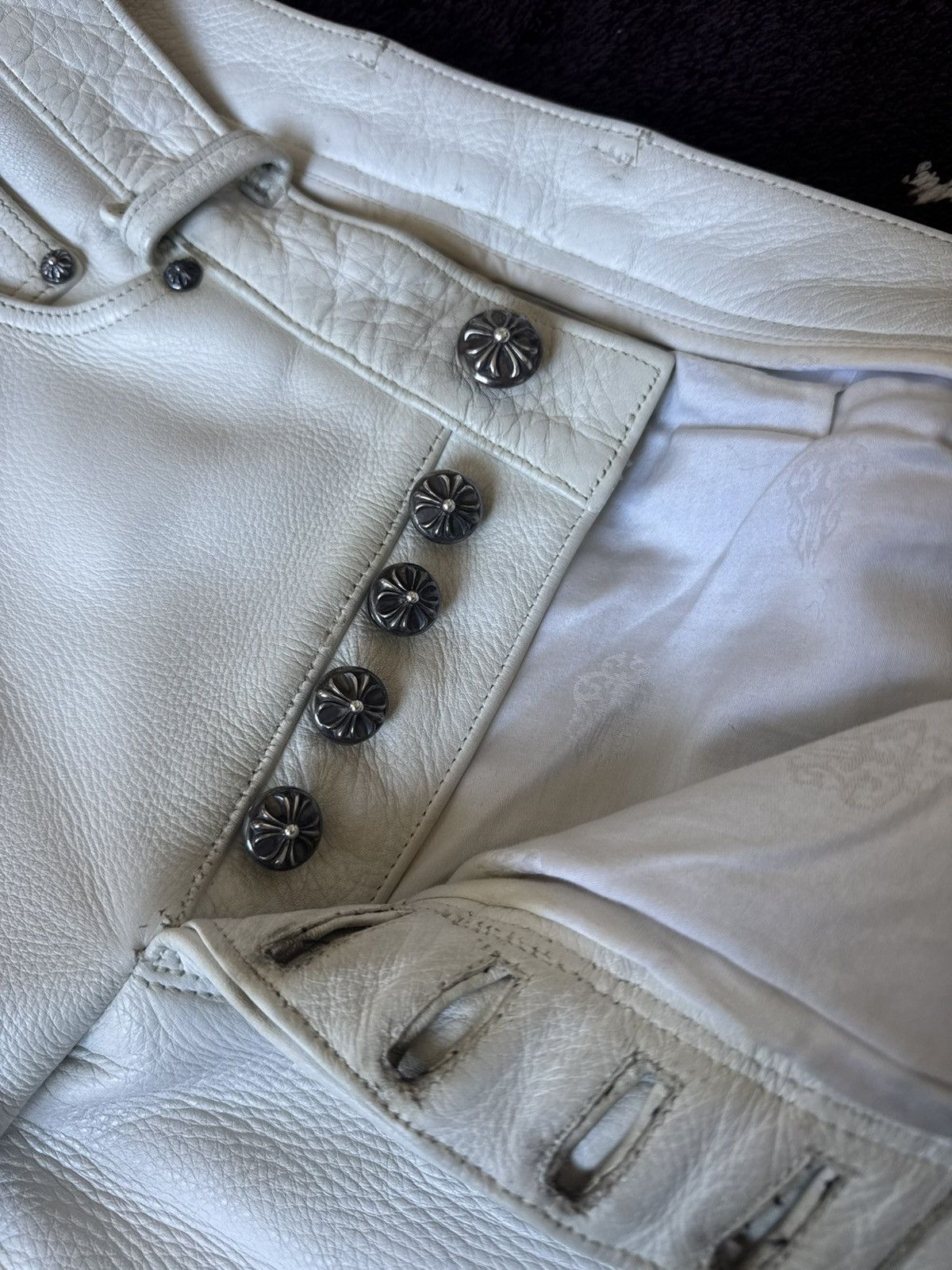 Chrome Hearts Chrome Hearts le fleur white leather pants Size US 29 - 4 Thumbnail