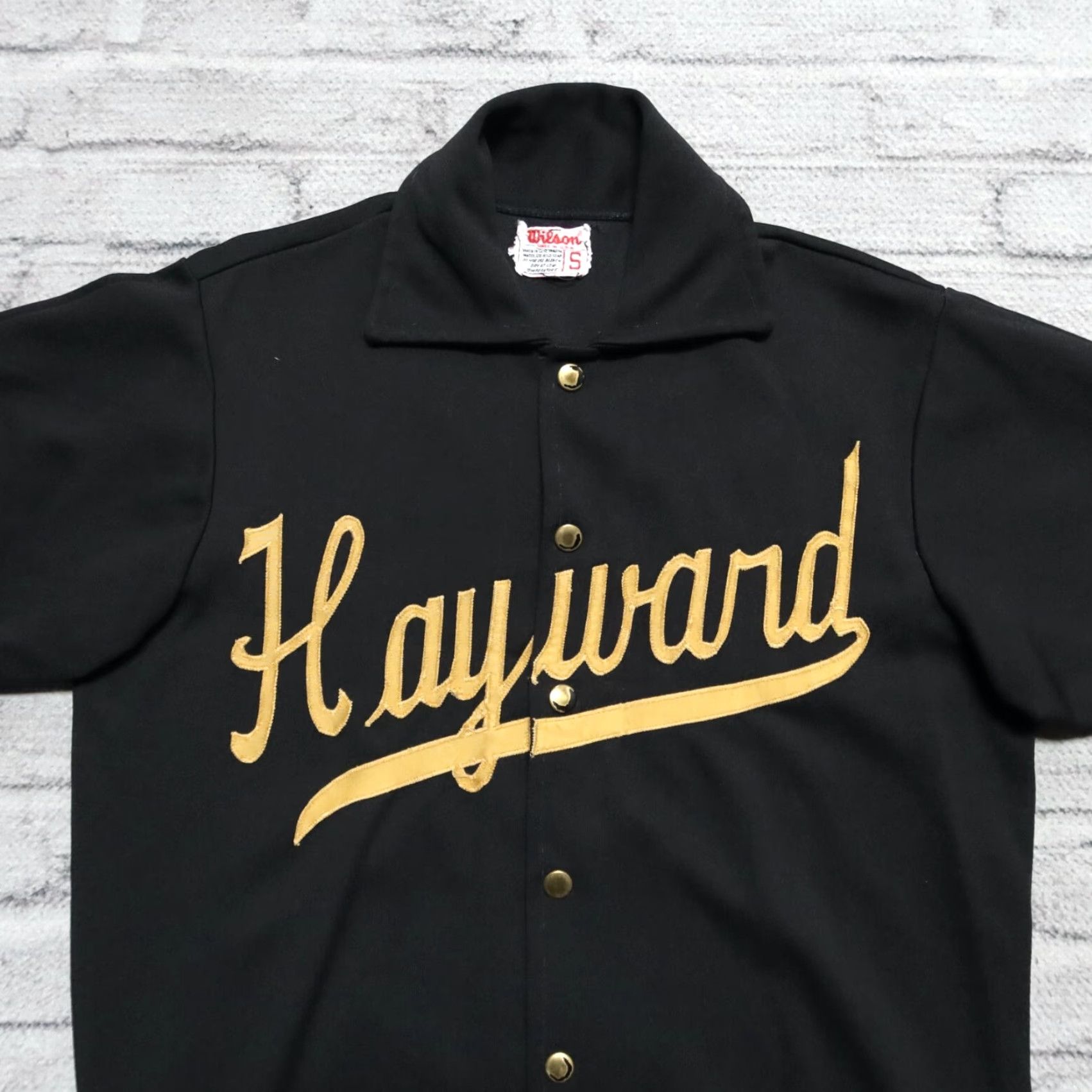 Wilson Vintage Hayward High School Varsity Basketball Jersey Shooting Made in USA Size US S / EU 44-46 / 1 - 2 Thumbnail