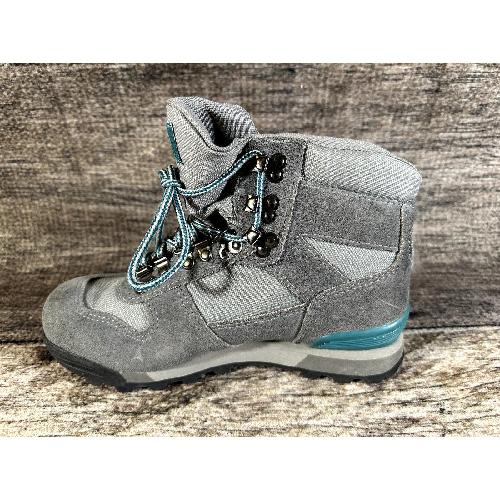 Vasque Vasque Clarion GoreTex Hiking Suede Boots 7567-1 Womens 8.5 Size US 8.5 / IT 38.5 - 7 Thumbnail