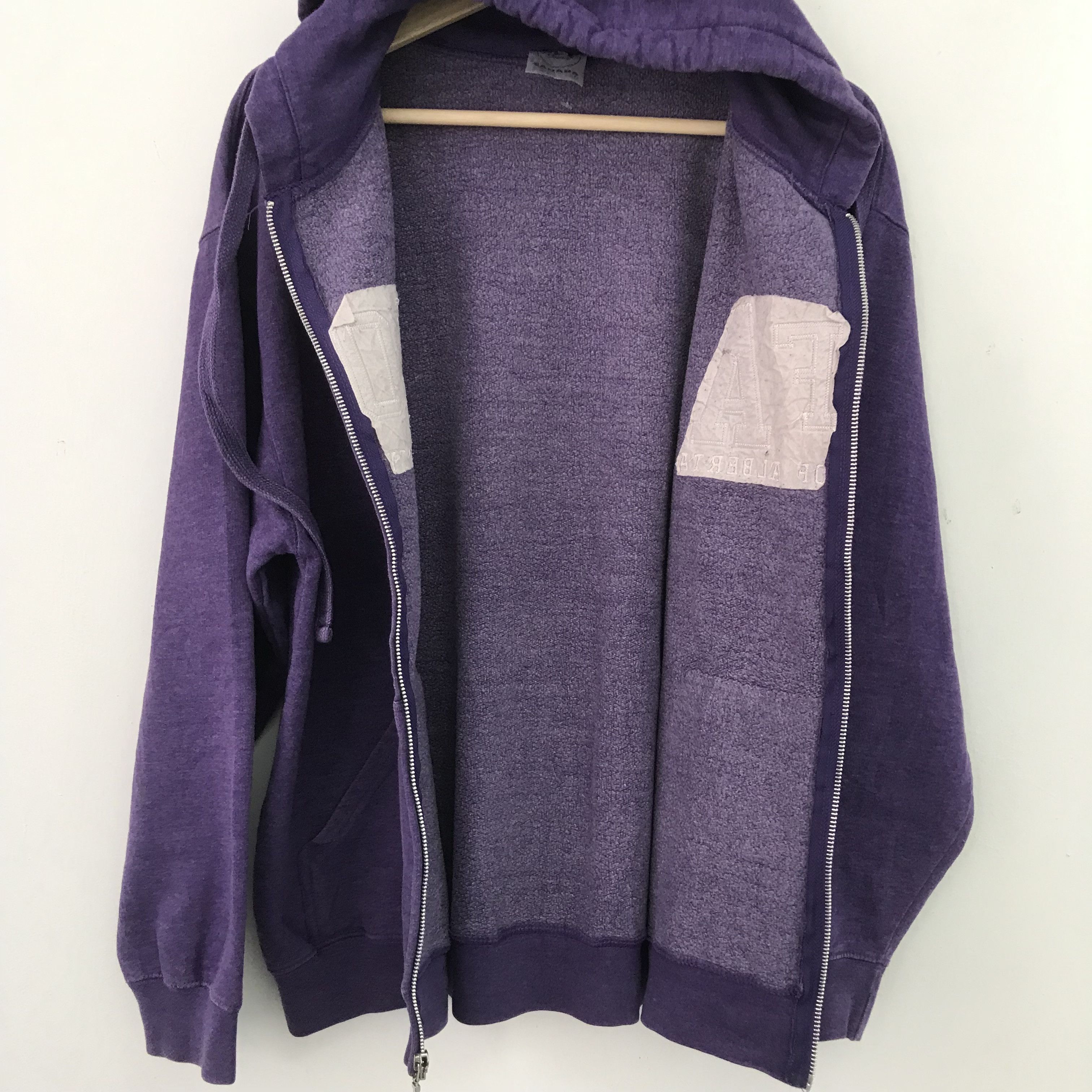 Alberta Ferretti Vintage University Of Alberta Purple Sweater - 496 Size US M / EU 48-50 / 2 - 7 Thumbnail