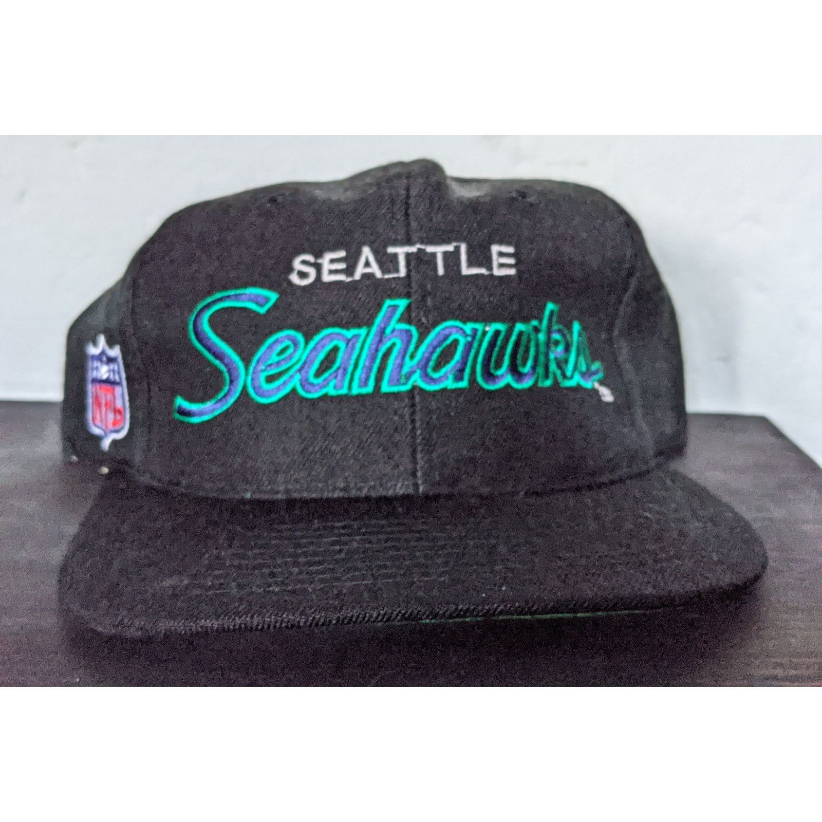 Seattle Seahawks SCRIPT DLine black teal snapback NFL vtg