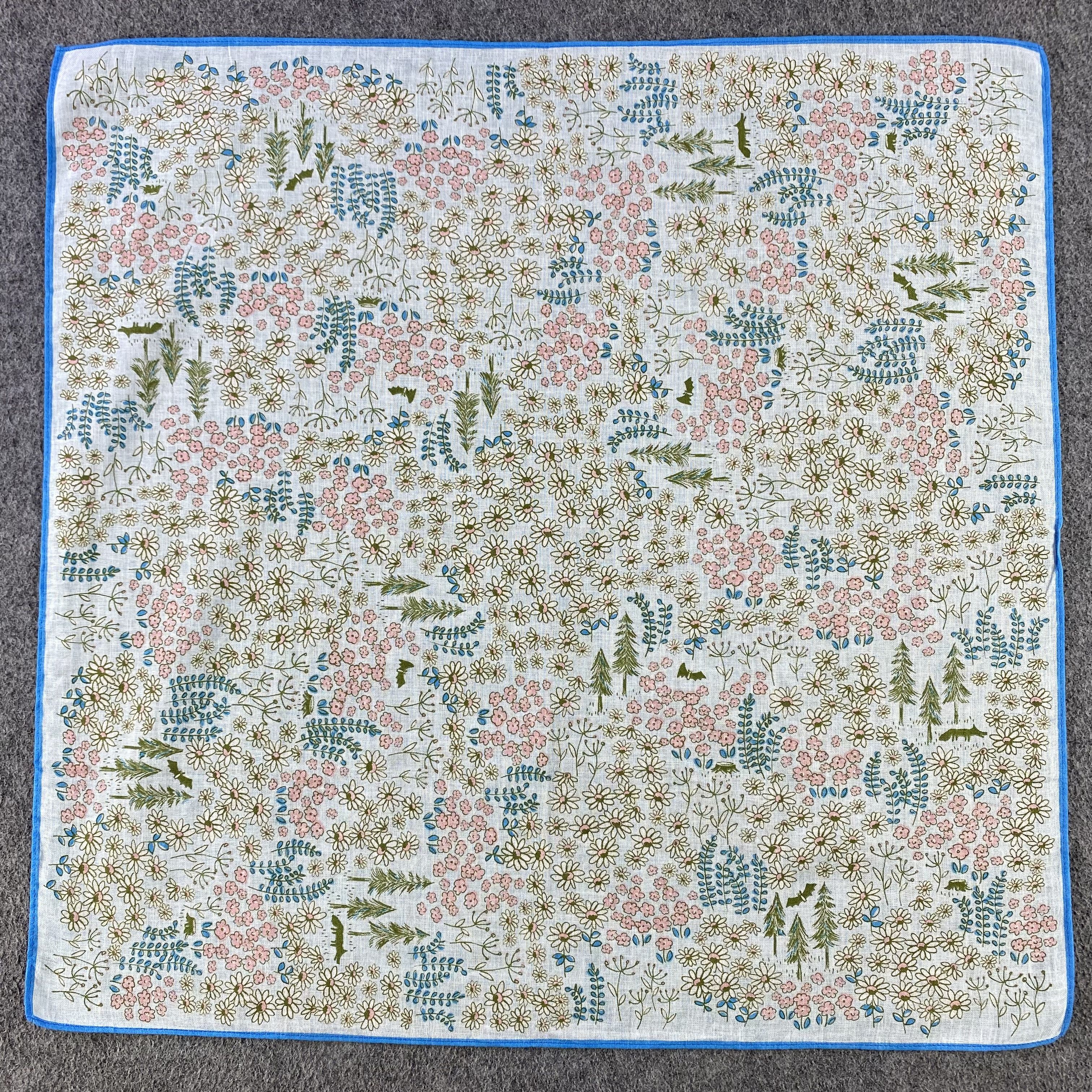 Vintage No Designer Handkerchief/Neckerchief/Bandana HC722 Size ONE SIZE - 1 Thumbnail
