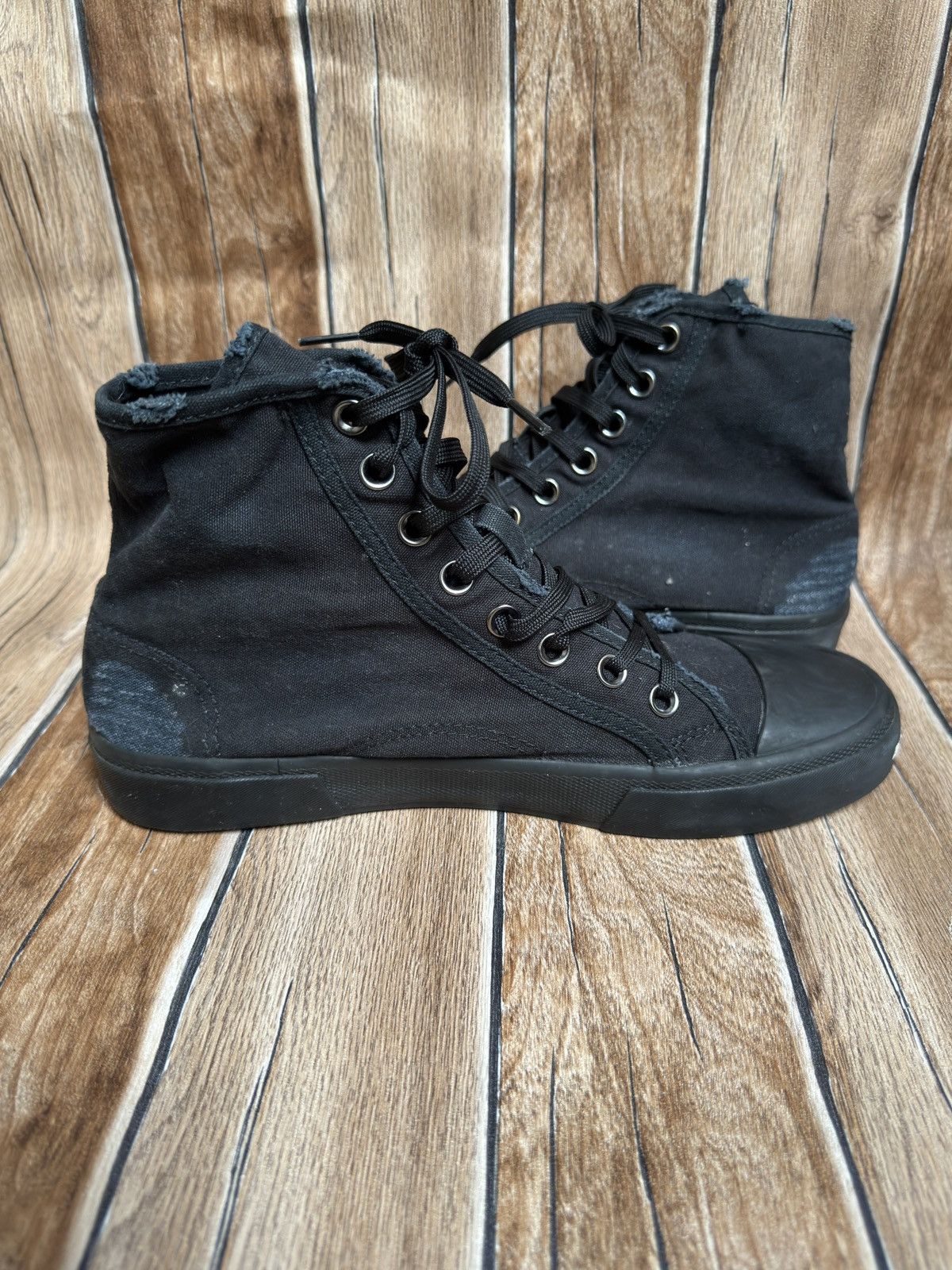 Balenciaga 🕷️🔥🔥distresa paris sneaker Size US 8 / EU 41 - 10 Thumbnail