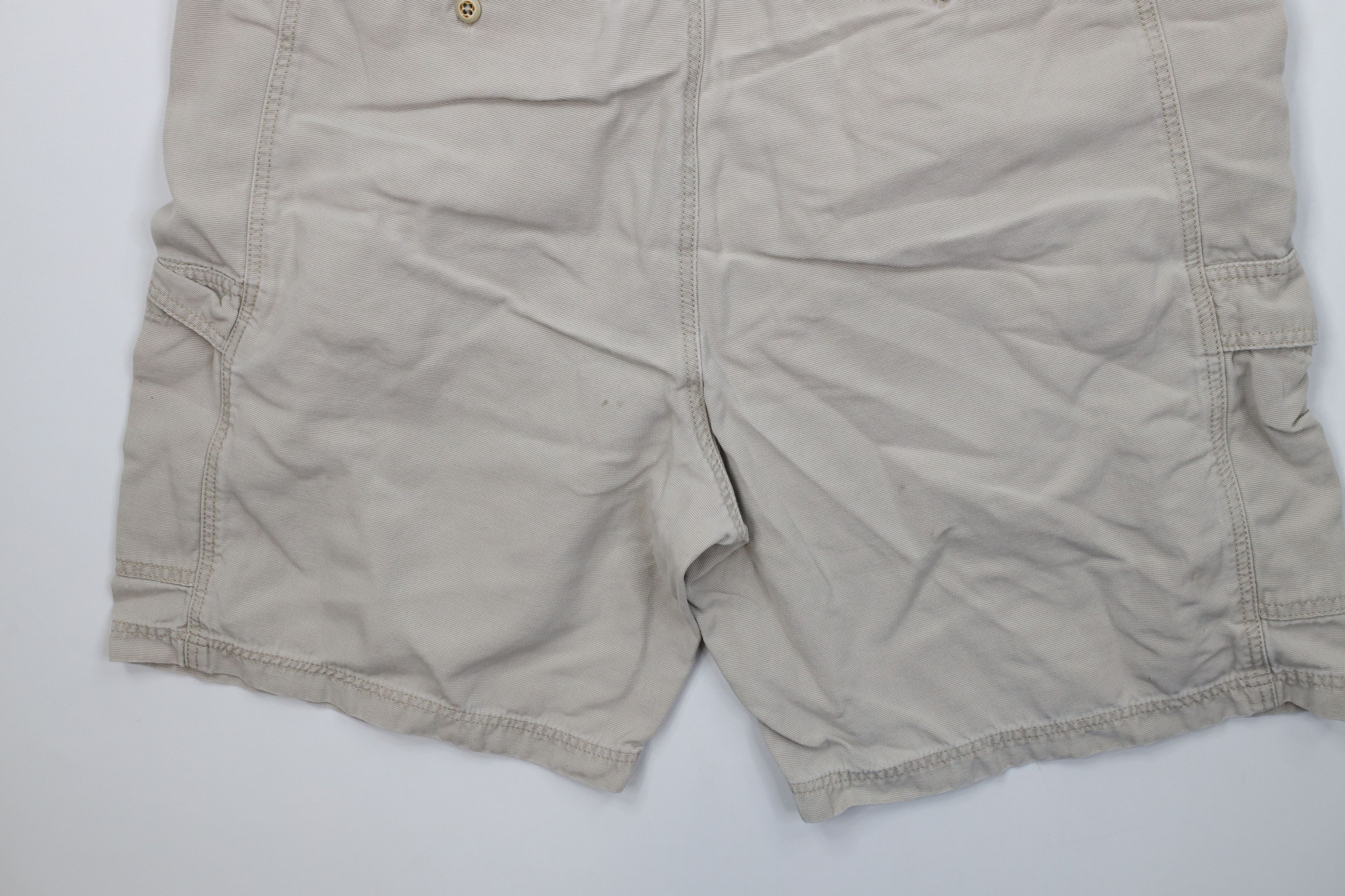 Tommy Bahama Vintage Tommy Bahama Relax Above Knee Cargo Shorts Beige Size US 38 / EU 54 - 13 Thumbnail