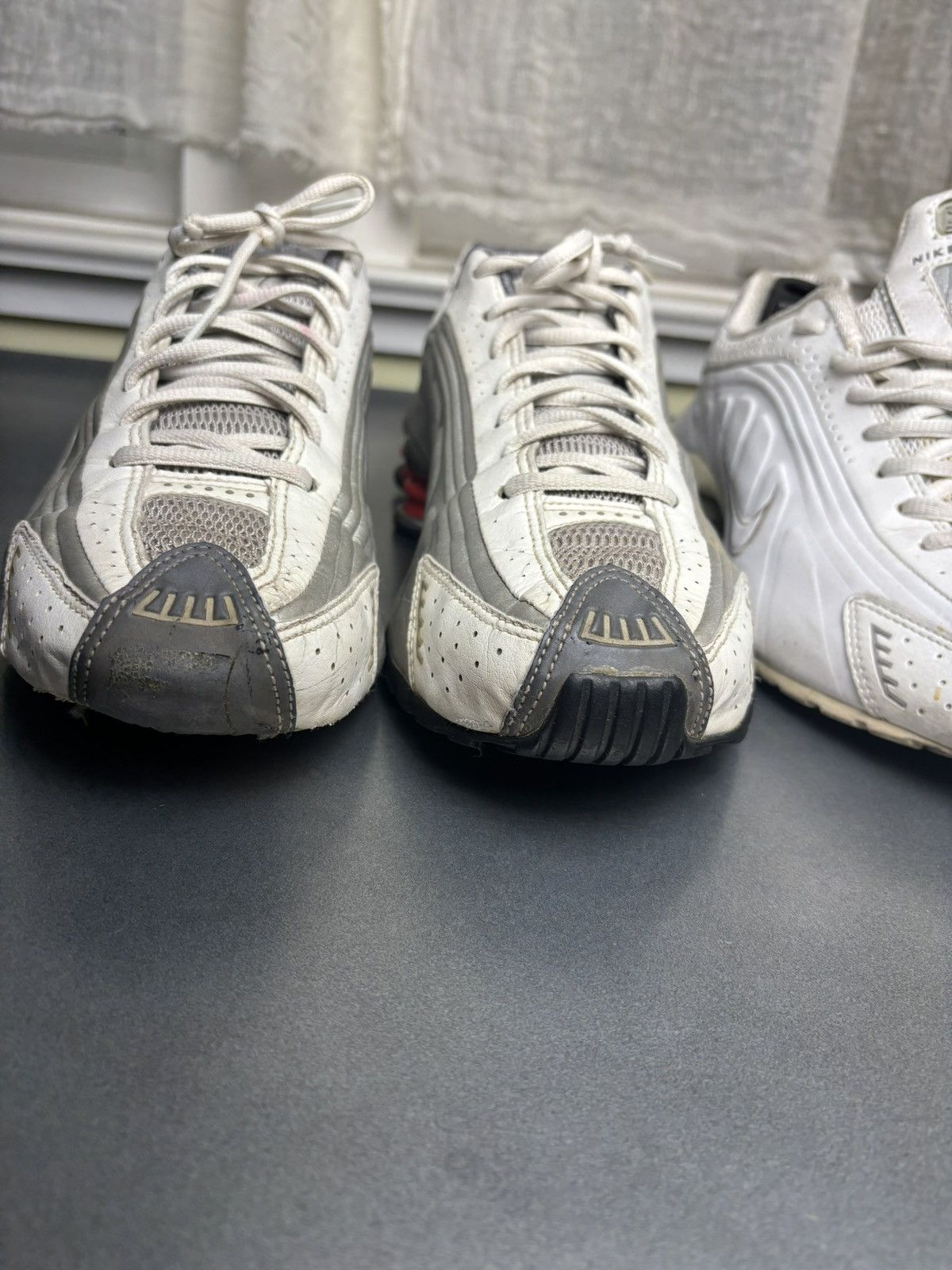 Nike × Vintage 2 Pairs OG 2001 Nike Shox R4 Vintage Nike Beater 104265 Size US 10.5 / EU 43-44 - 24 Thumbnail