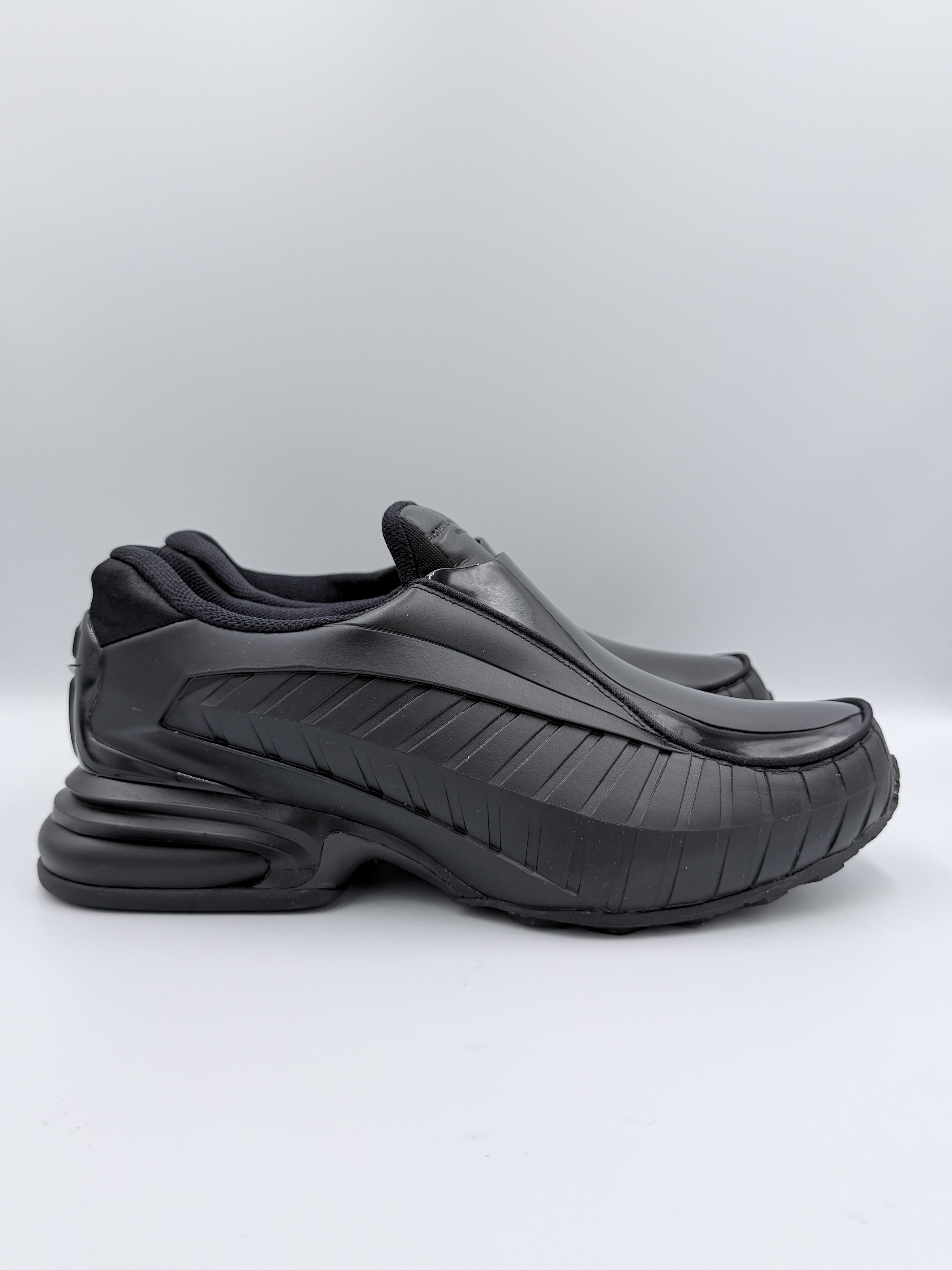 Comme des Garcons × Nike Comme des Garcons Nike Air Max Dolce Black Size US 10.5 / EU 43-44 - 2 Thumbnail