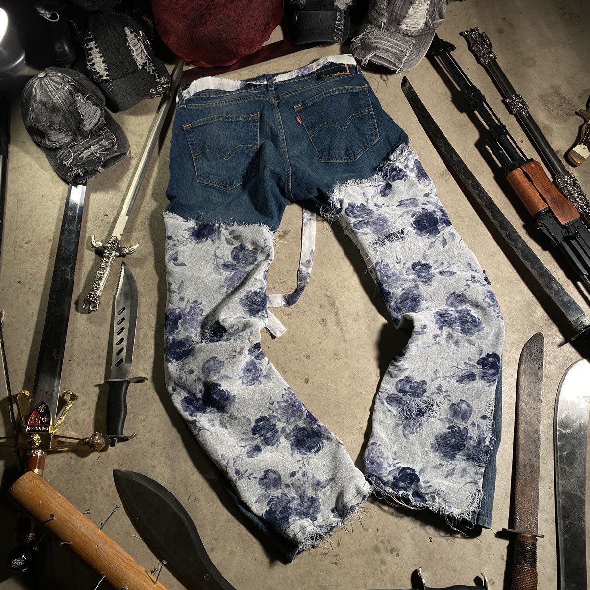 Other Floral Slasher Jeans Size US 33 - 5 Thumbnail