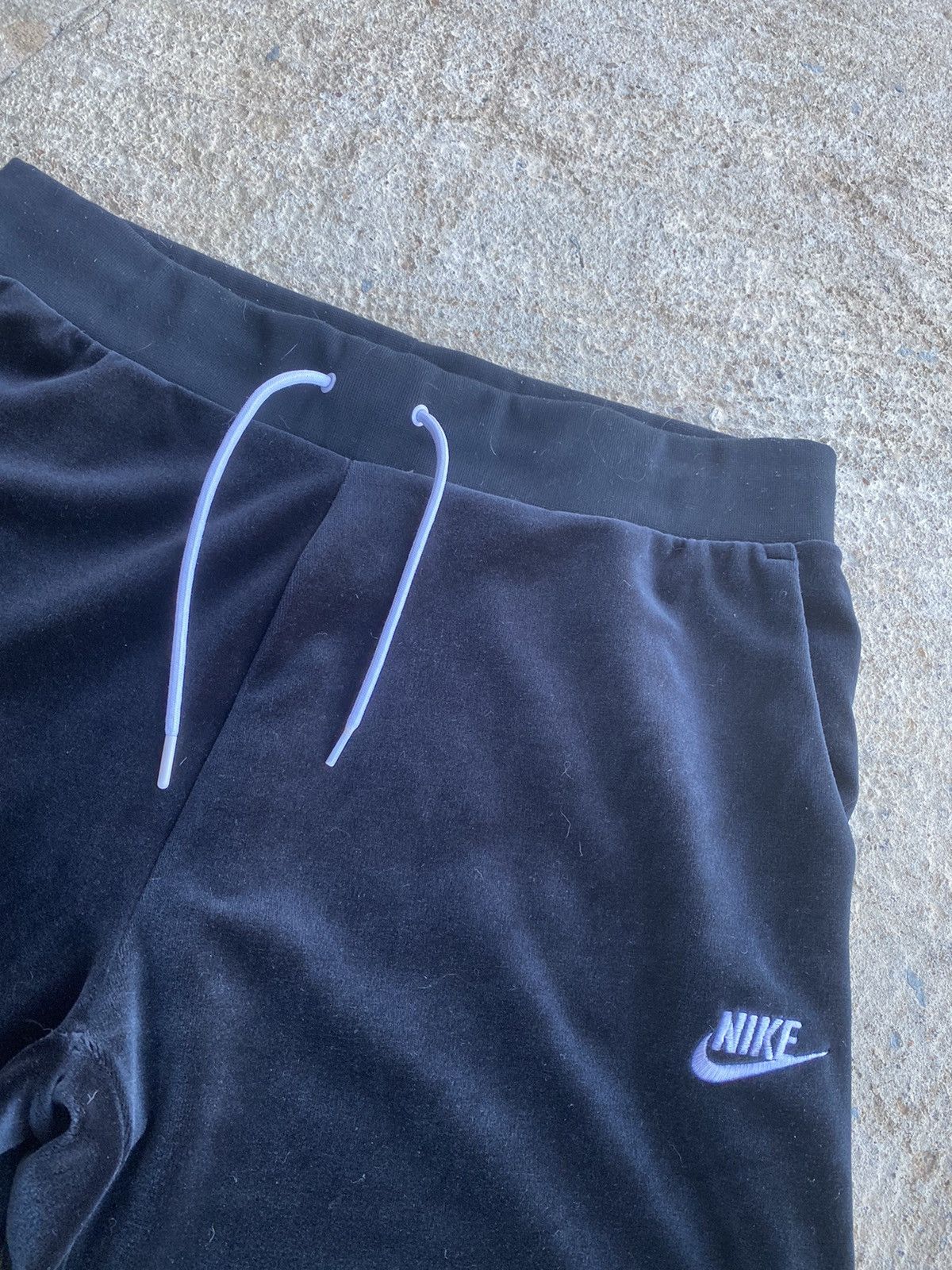 Nike × Vintage Vintage Y2K Nike Velour Black Velvety Jogger Sweatpants Size US 32 / EU 48 - 5 Thumbnail