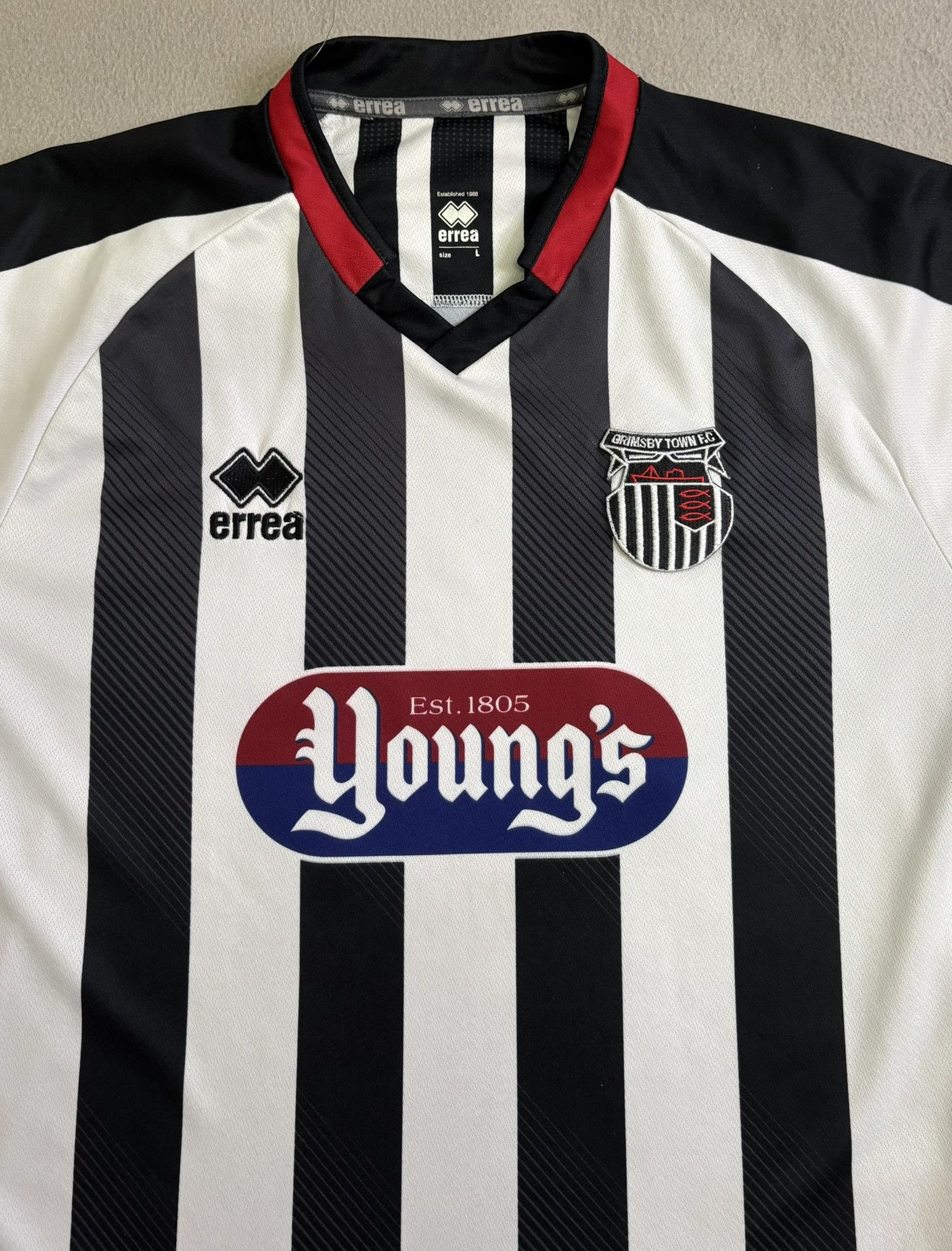Errea Grimsby Town 2017/2018 #14 Errea Football Jersey Size L Size US L / EU 52-54 / 3 - 6 Thumbnail