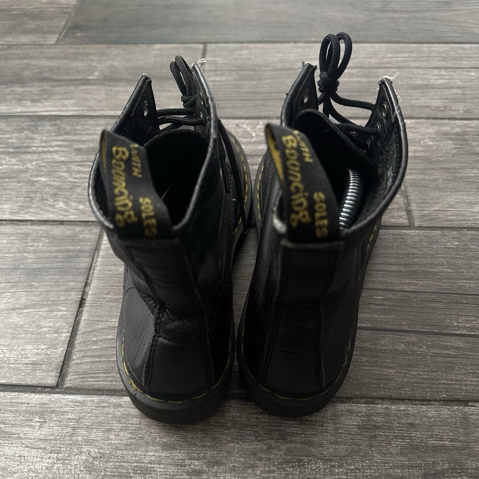 Dr. Martens VTG DR MARTENS ORIGINAL BOOTS BLACK LEATHER DISTRESSED FITS Size US 8 / EU 41 - 3 Thumbnail