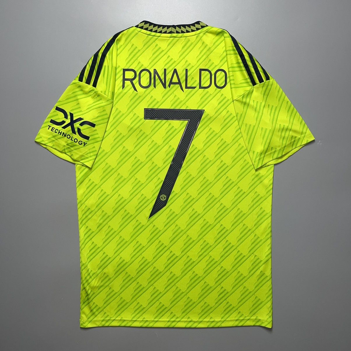 Adidas MAN UNITED ADIDAS 2022/2023 FOOTBALL THIRD JERSEY #7 RONALDO Size US S / EU 44-46 / 1 - 1 Thumbnail
