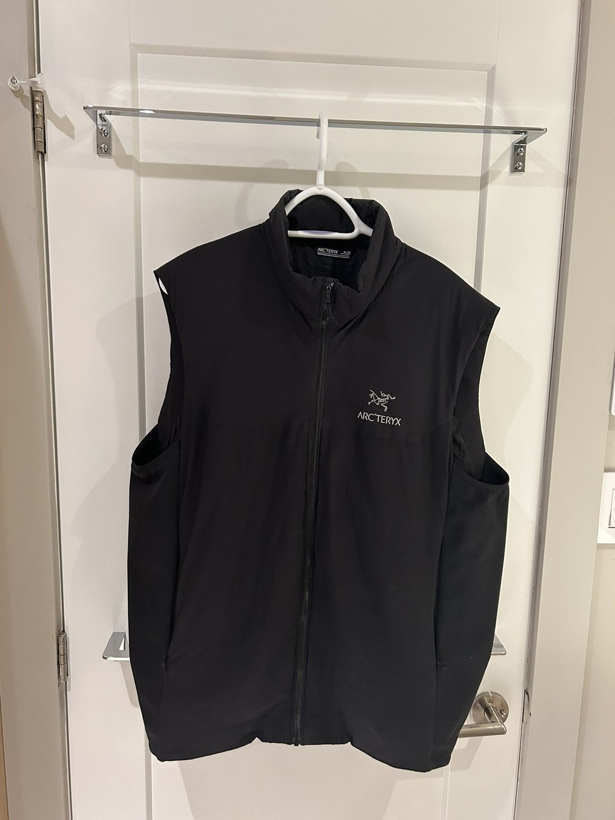 Image of Arcteryx x Outdoor Life Arc’Teryx Atom Lt Black Vest, Men's (Size XL)