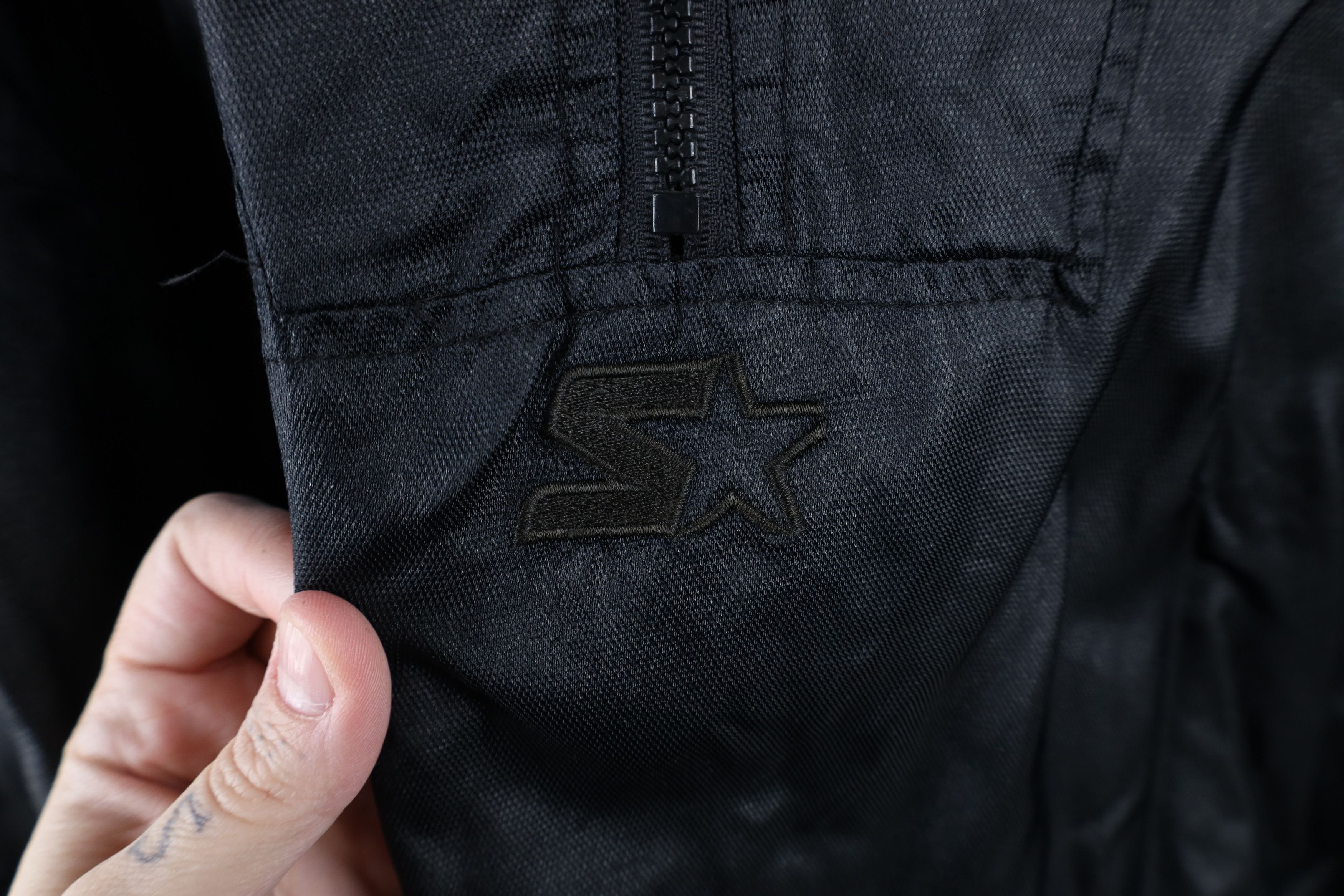 Starter × Vintage Vintage 90s Starter Black Hooded Pullover Windbreaker Jacket Size US XL / EU 56 / 4 - 5 Thumbnail