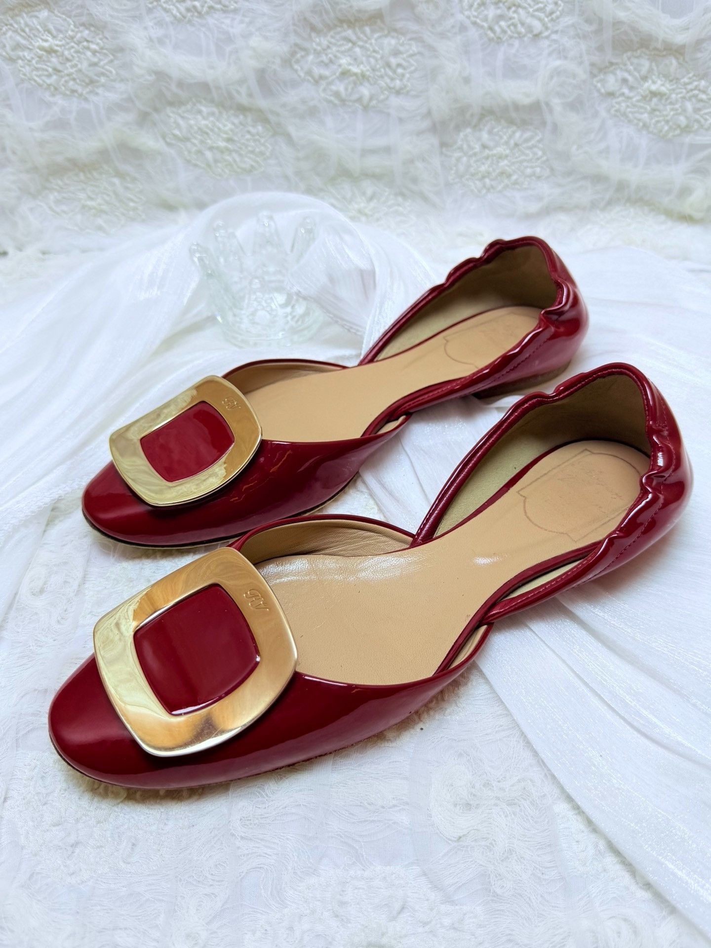 Roger Vivier Roger Vivier Retro Red Lowtop Sneakers us_7 Women Size US 7 / IT 37 - 1 Thumbnail