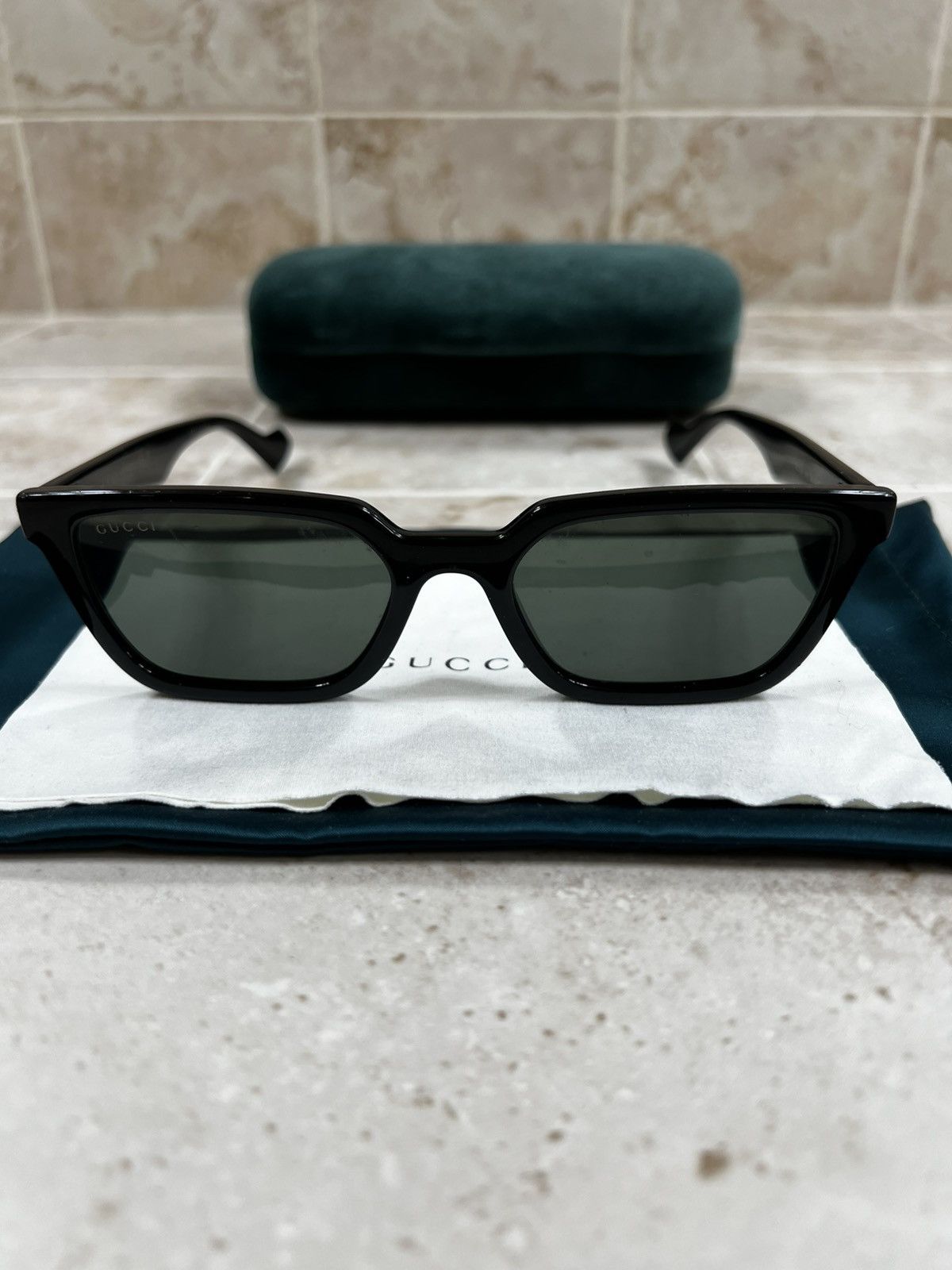 Gucci Gucci Sunglasses Black/Gold (Gender Fluid Size ONE SIZE - 9 Thumbnail