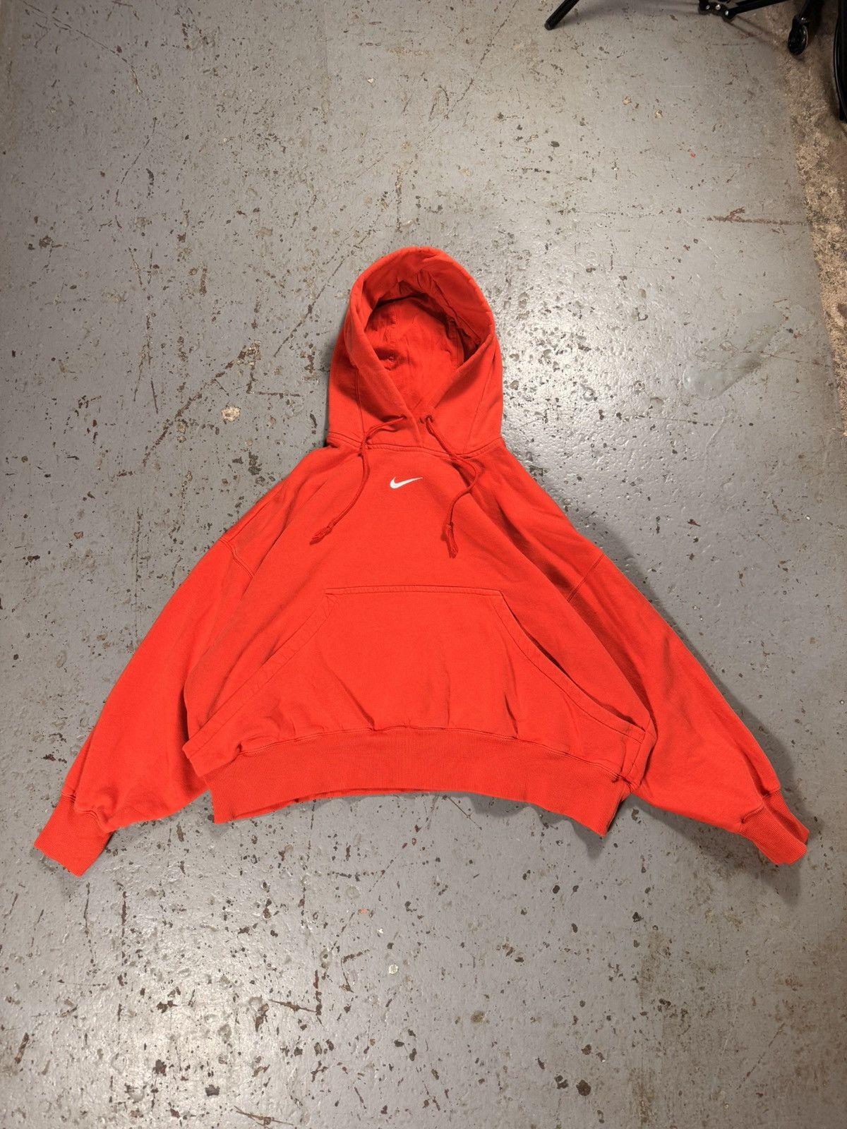 Nike Vintage Grey Tag Nike Centre Swoosh Cropped Fit Hoodie Size US L / EU 52-54 / 3 - 1 Thumbnail