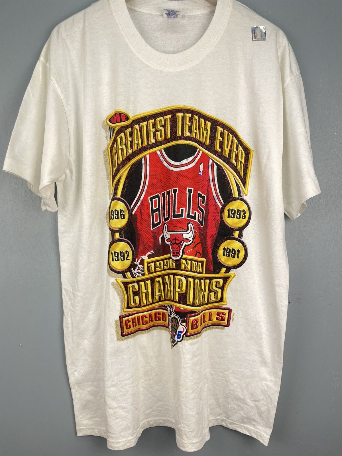 NBA Rare Vintage 90s Chicago Bulls 1996 Champions t shirt Size US L / EU 52-54 / 3 - 3 Thumbnail