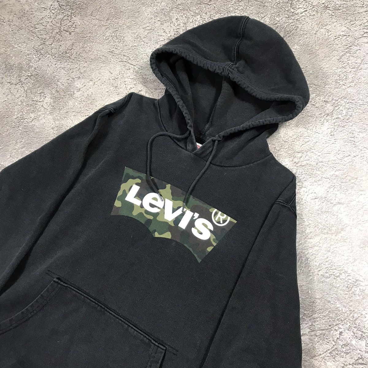 Vintage Vintage Levis Big Logo Hoodie Y2K Streetwear Grunge Baggy S Size US S / EU 44-46 / 1 - 4 Thumbnail