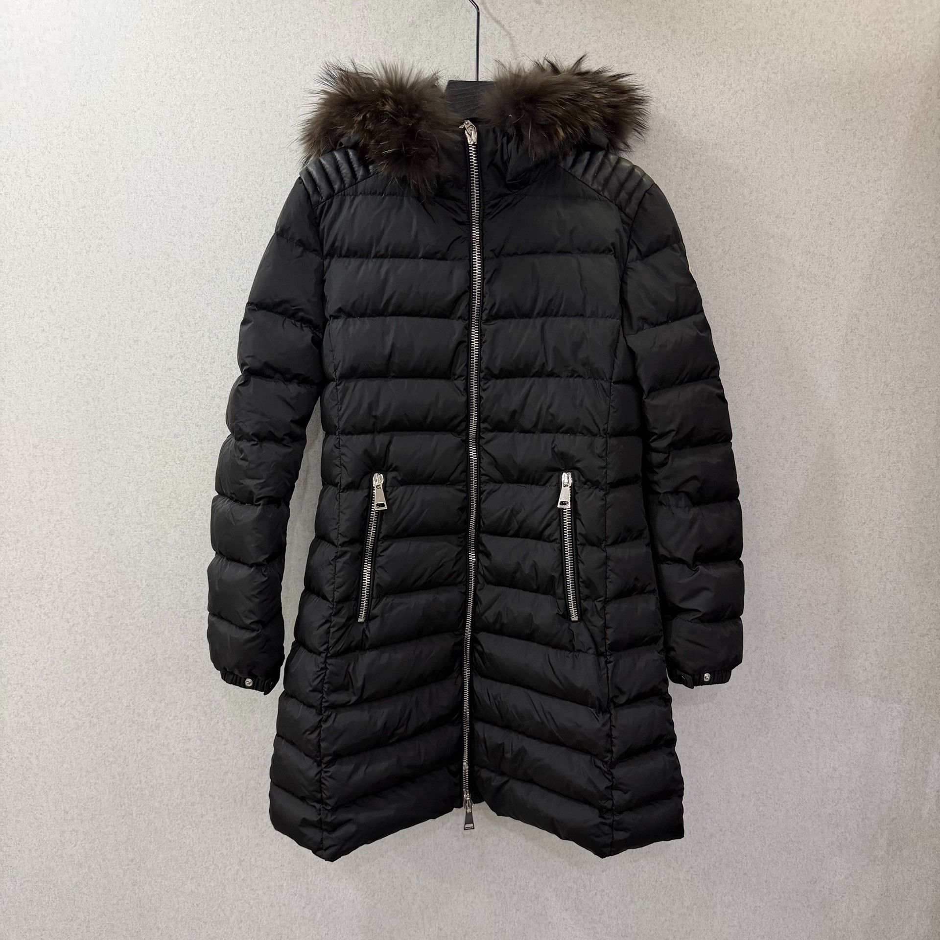 Moncler Moncler Down Long Down Jacket us_2 Women Size XS / US 0-2 / IT 36-38 - 1 Thumbnail