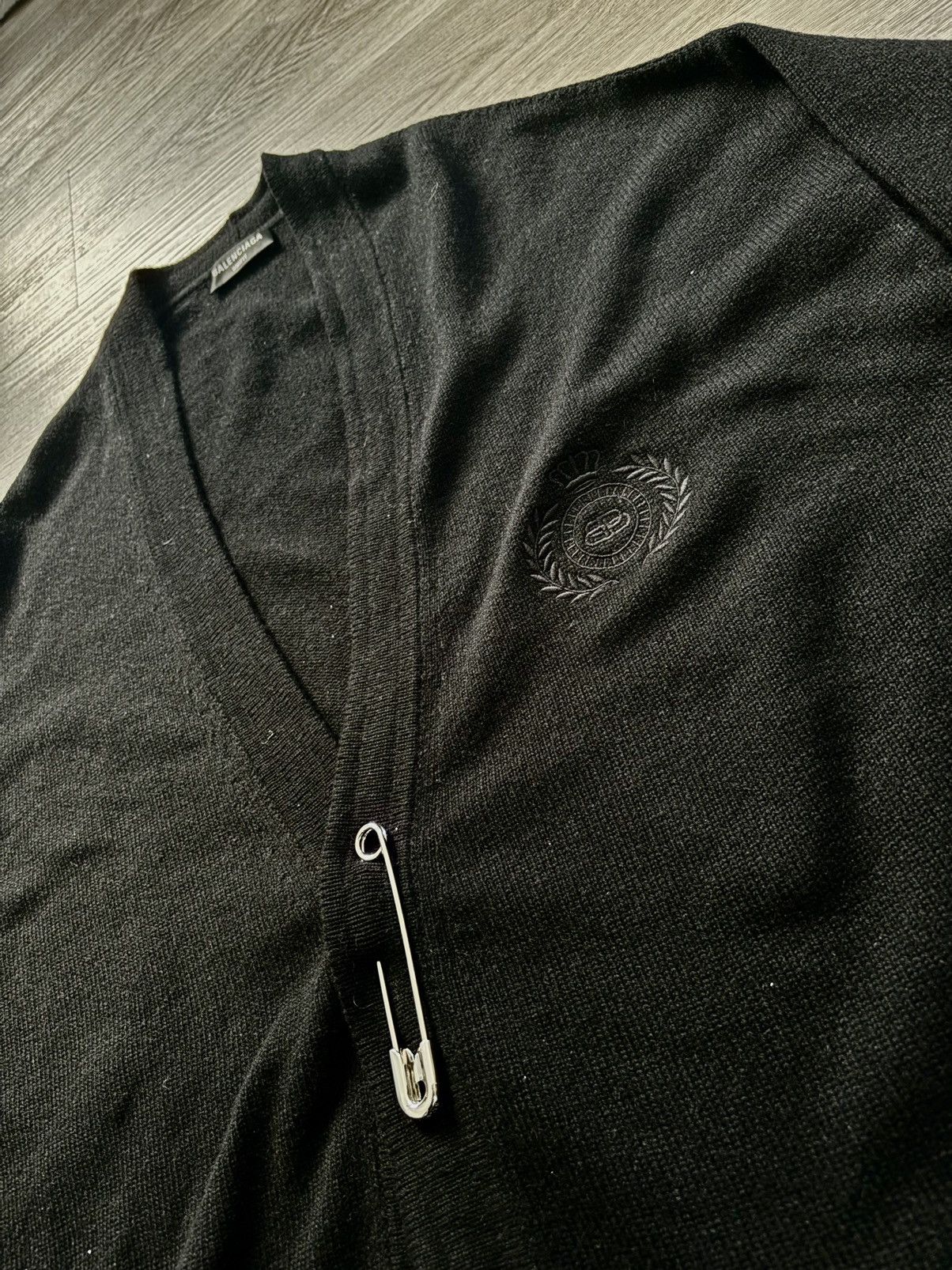 Balenciaga Balenciaga Crest Cardigan Size US XS / EU 42 / 0 - 5 Thumbnail