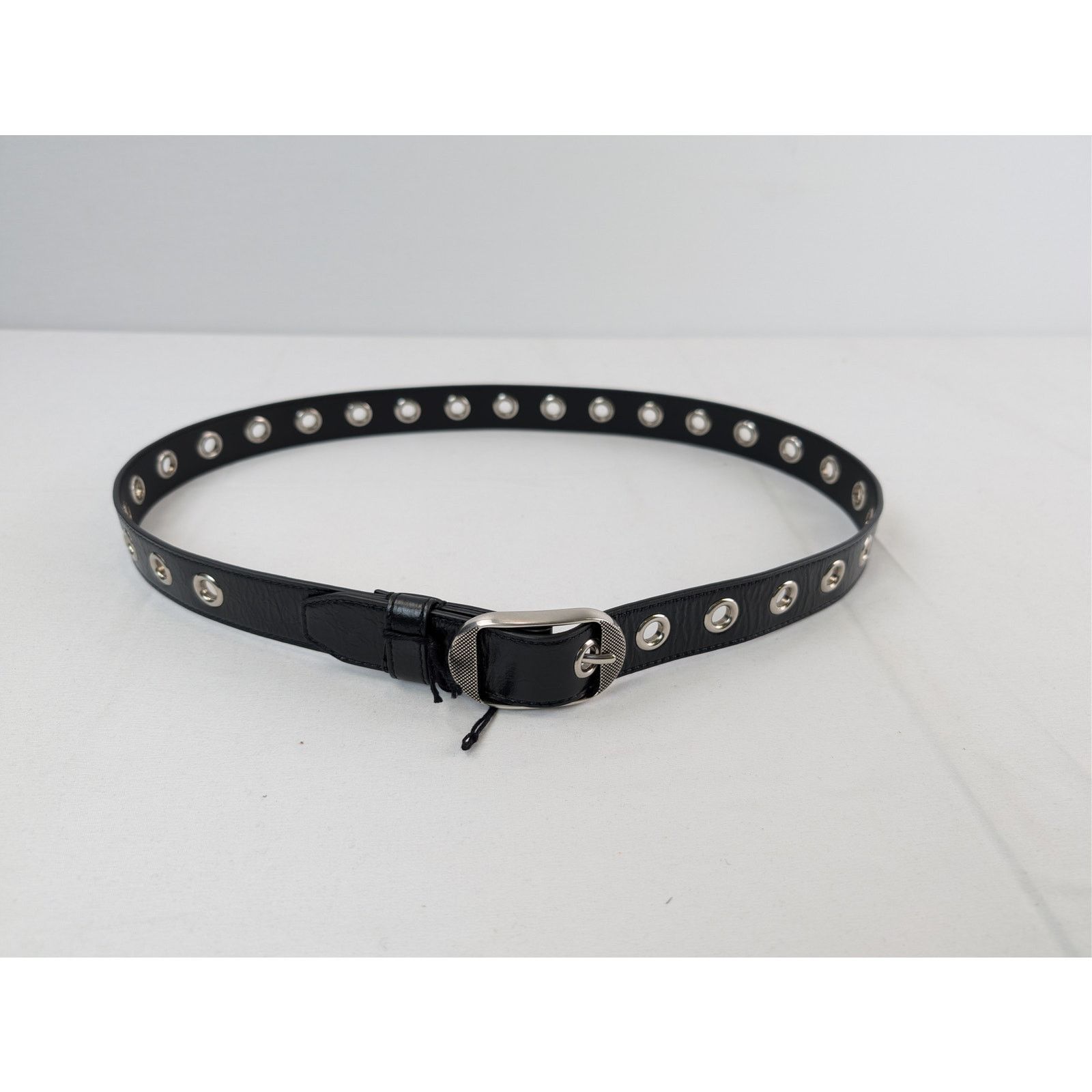 Balenciaga o1rshd1 Size: 90/ Le Cagole Embellished Crinkled Belt Black Size 36 - 6 Thumbnail