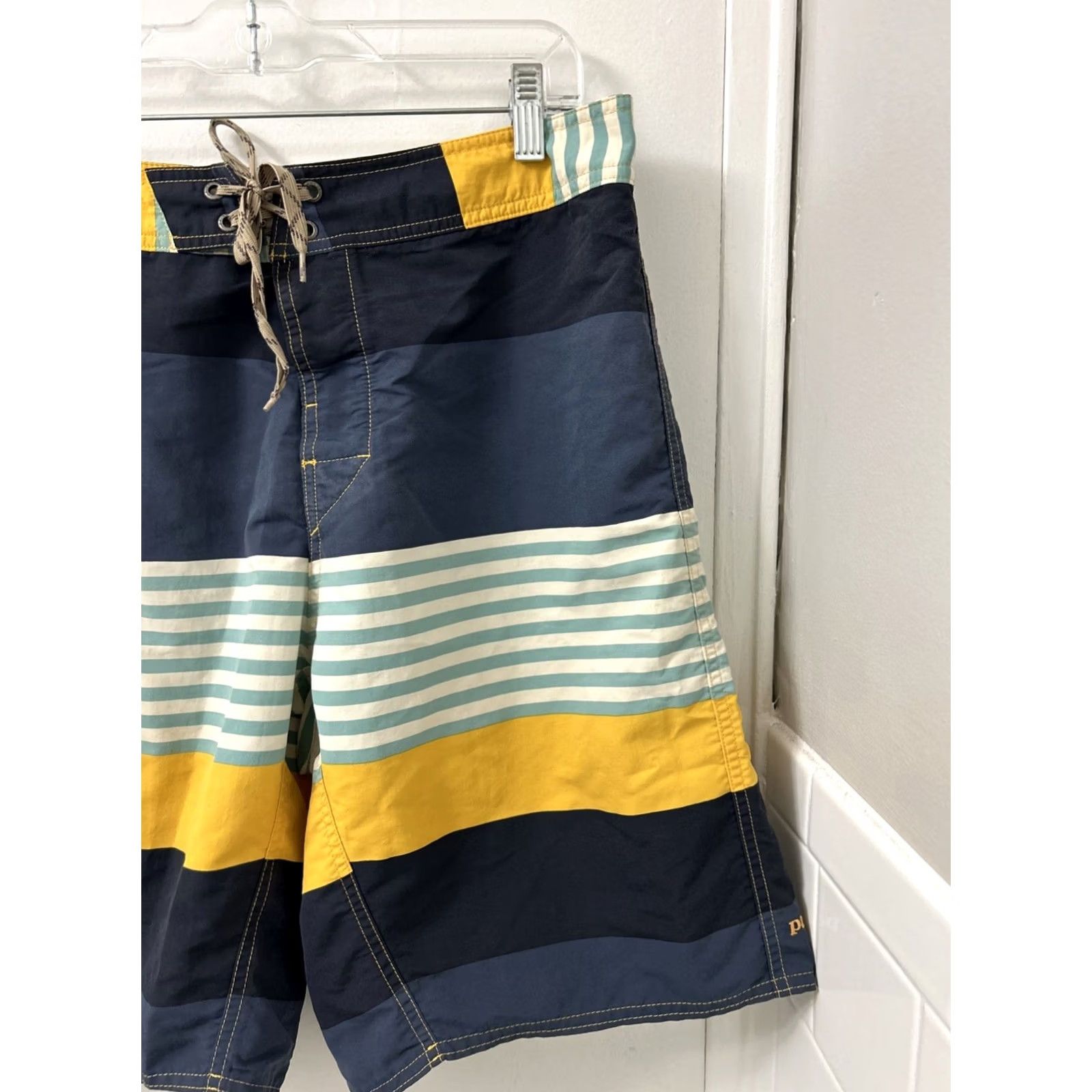 Patagonia Patagonia Wavefarer Board Shorts Mens Sz 34 Blue Striped Swimming Trunks 86556 Size US 34 / EU 50 - 3 Thumbnail