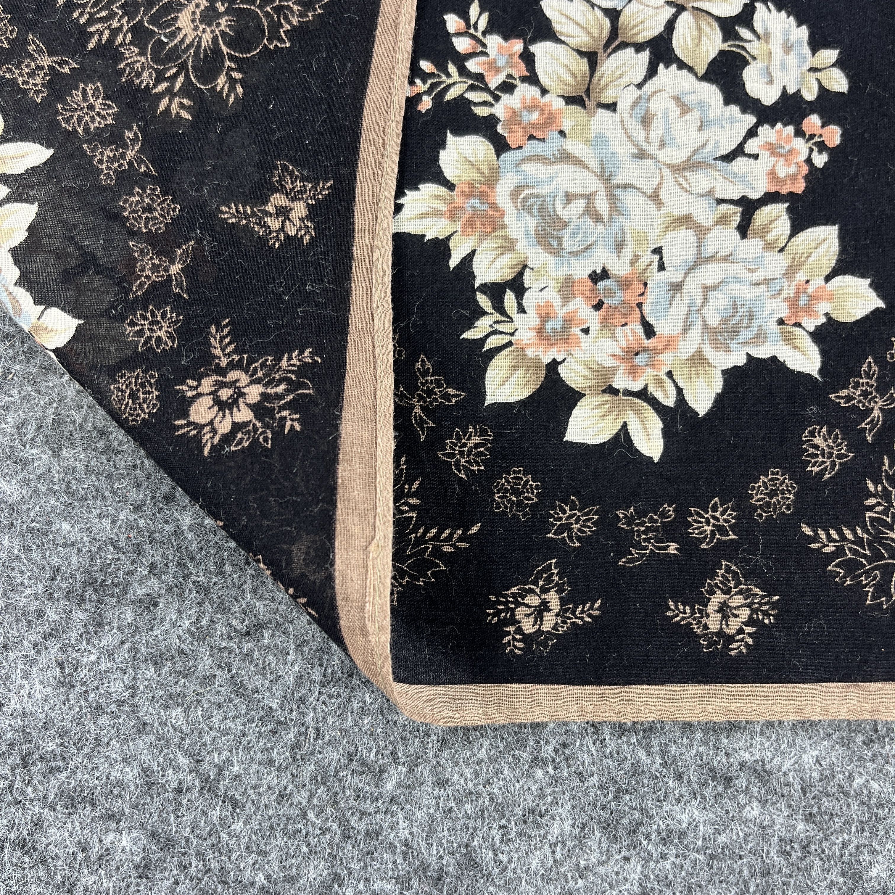 Kenzo × Vintage Kenzo Handkerchief / Bandana / Neckerchief B470 Size ONE SIZE - 7 Thumbnail
