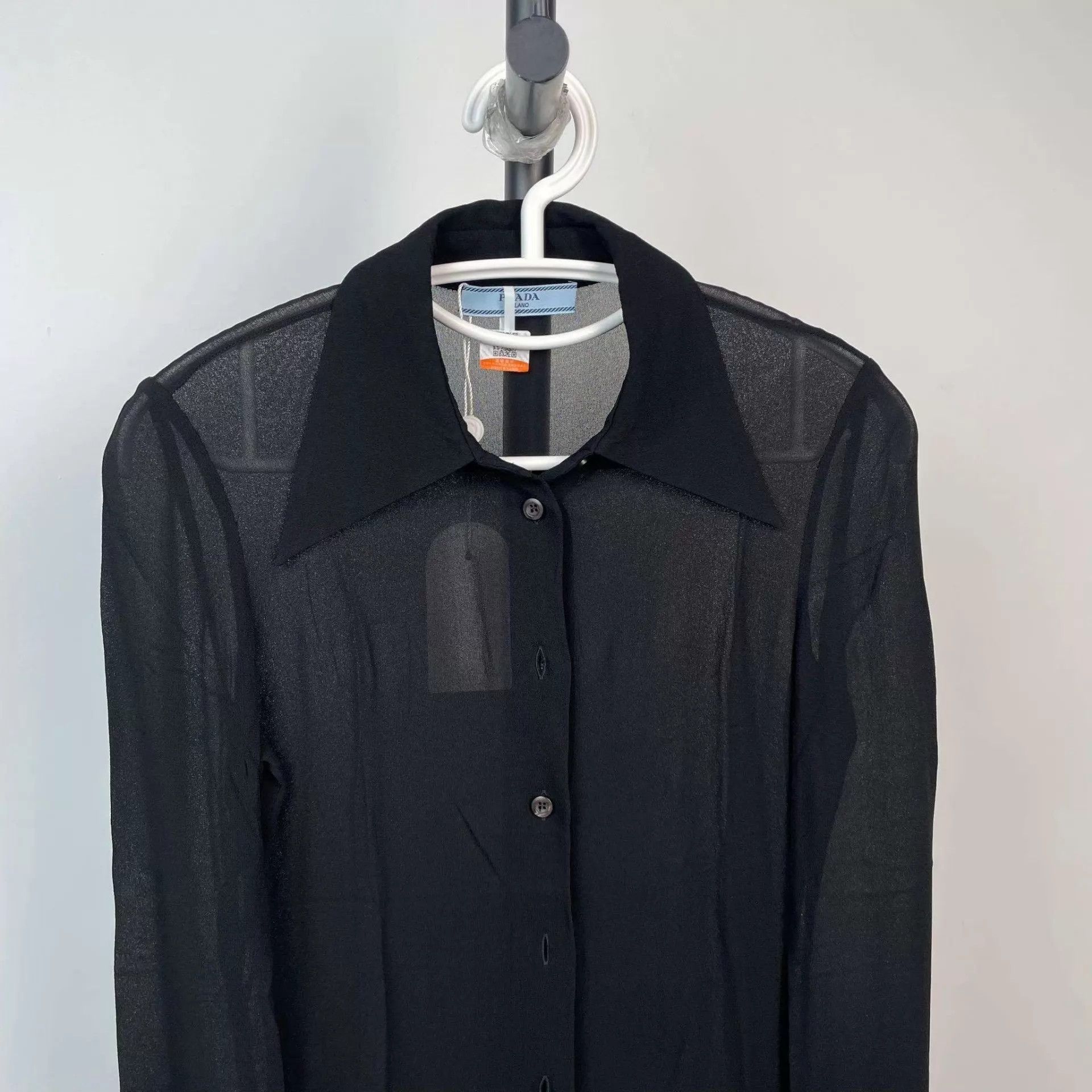 Prada Prada silk long sleeve shirt black 38 Size XS / US 0-2 / IT 36-38 - 9 Thumbnail