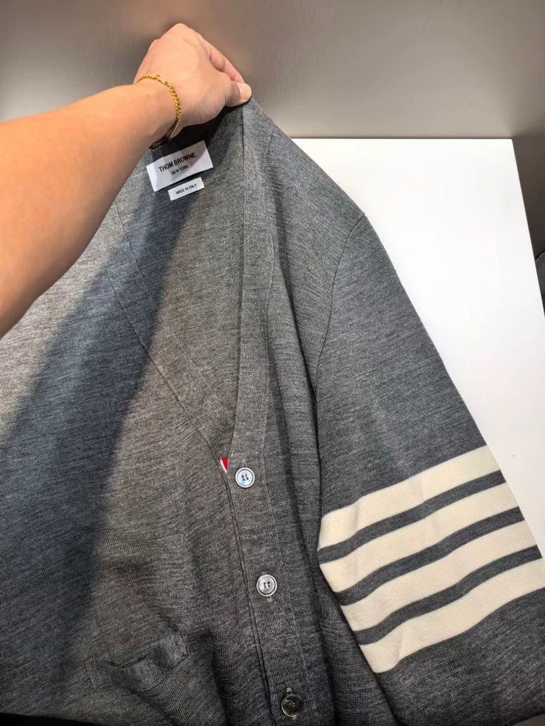 Thom Browne Thom Browne Grey classic four-striped single-breasted long- Size US XL / EU 56 / 4 - 2 Thumbnail