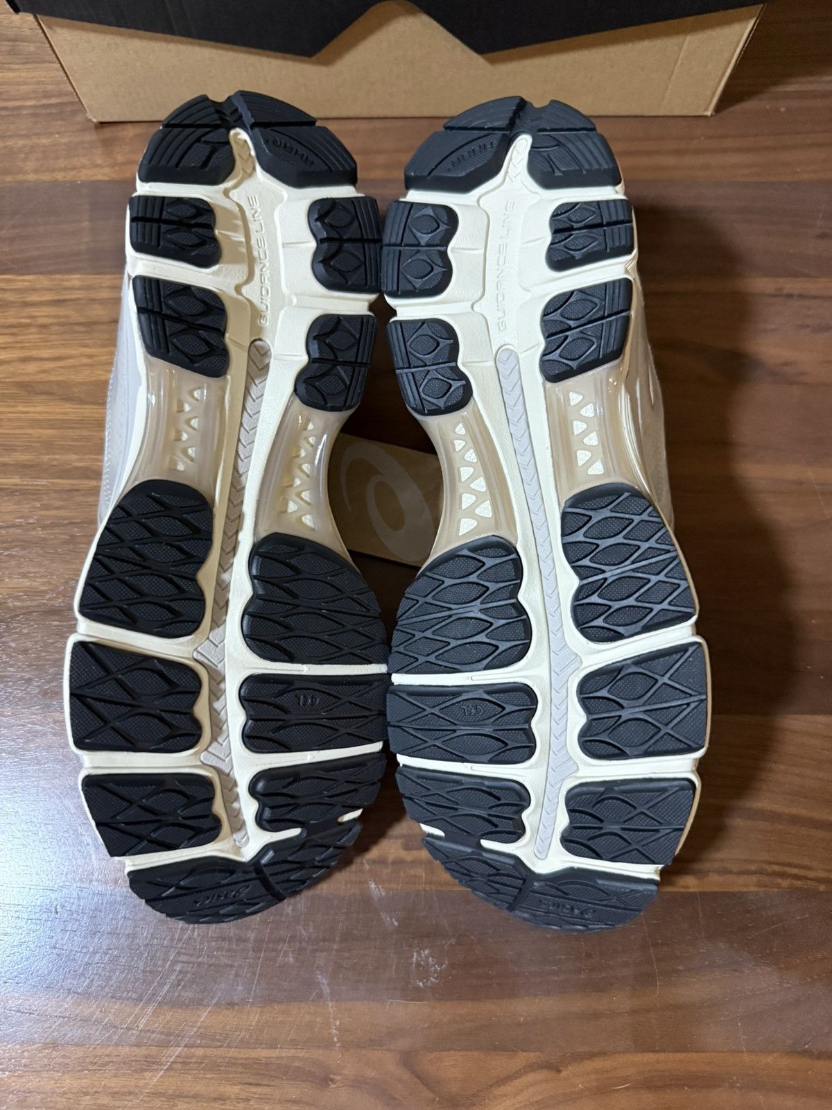 Asics × Kith Kith for ASICS Loyalty Exclusive GEL-KAYANO® 12.1 PH Size 11 Size US 11 / EU 44 - 7 Thumbnail