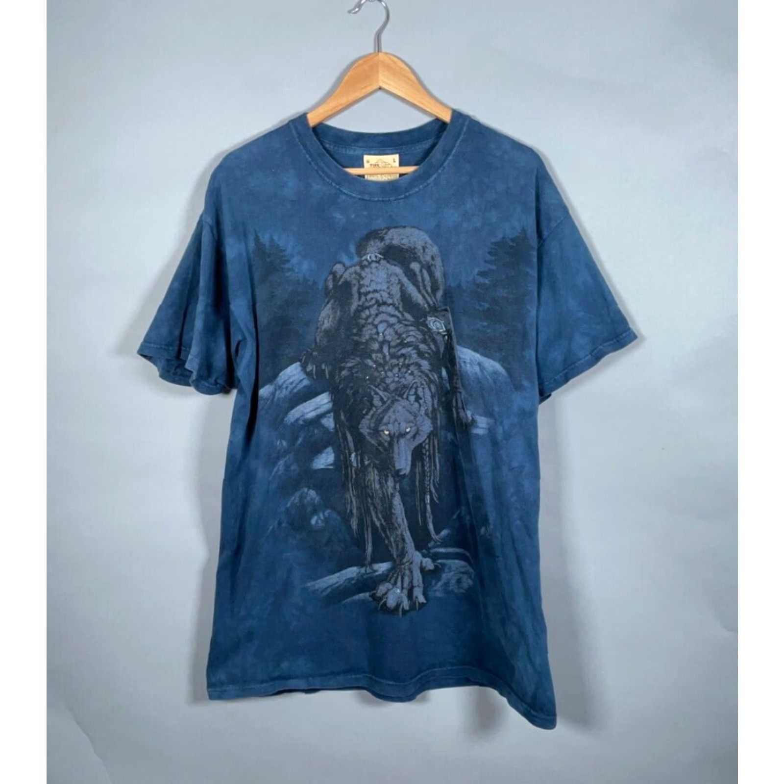 The Mountain VINTAGE The Mountain Wolf Print T-Shirt Men Large Dark Blue Tie Dye Tribal Nature 2000s Size US L / EU 52-54 / 3 - 2 Thumbnail
