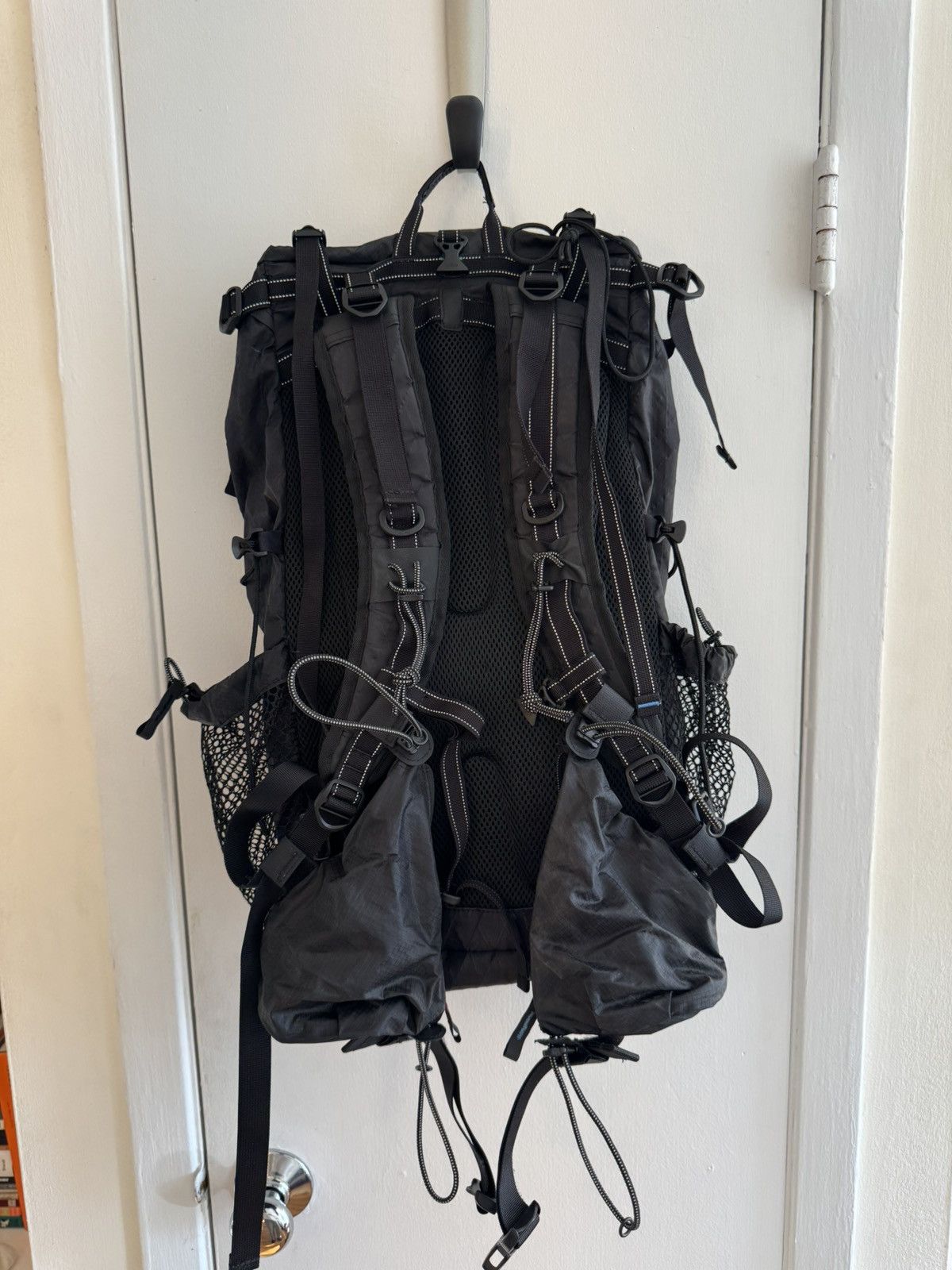 And Wander and wander XPac 30L Backpack Black Waterproof Zip Rain Cover Size ONE SIZE - 2 Thumbnail